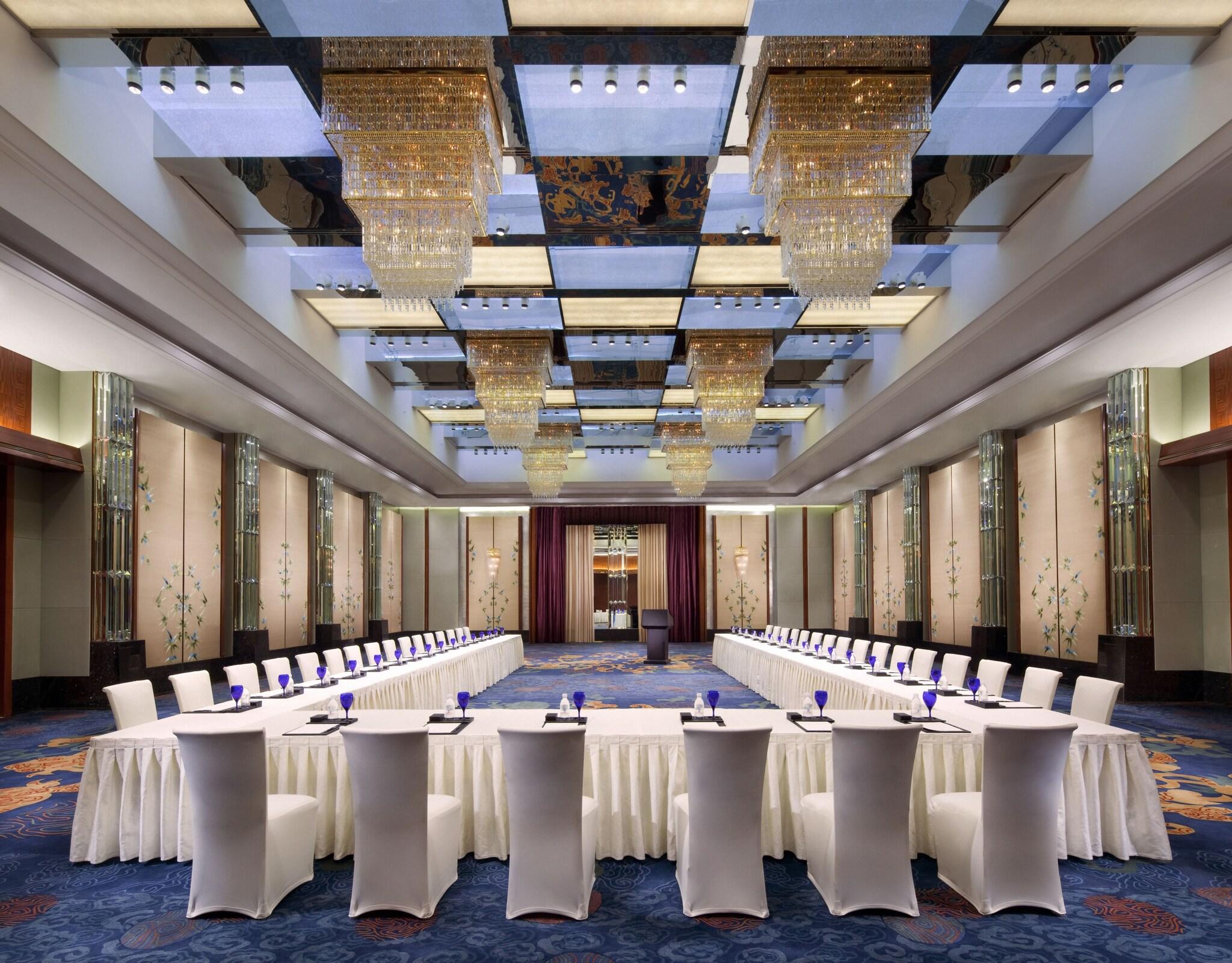 The Ritz-Carlton, Shenzhen by null
