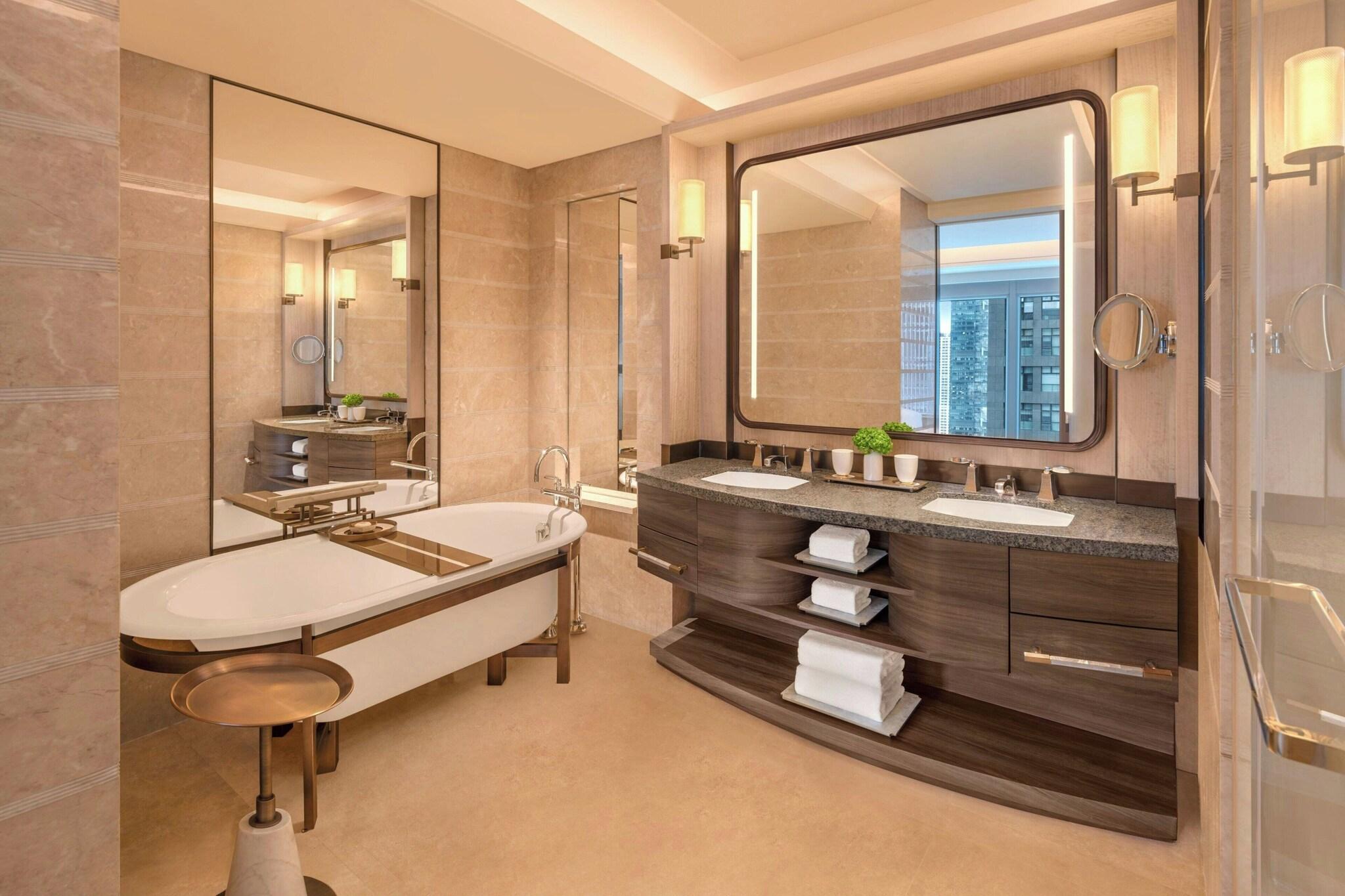 The Ritz-Carlton, Shenzhen by null