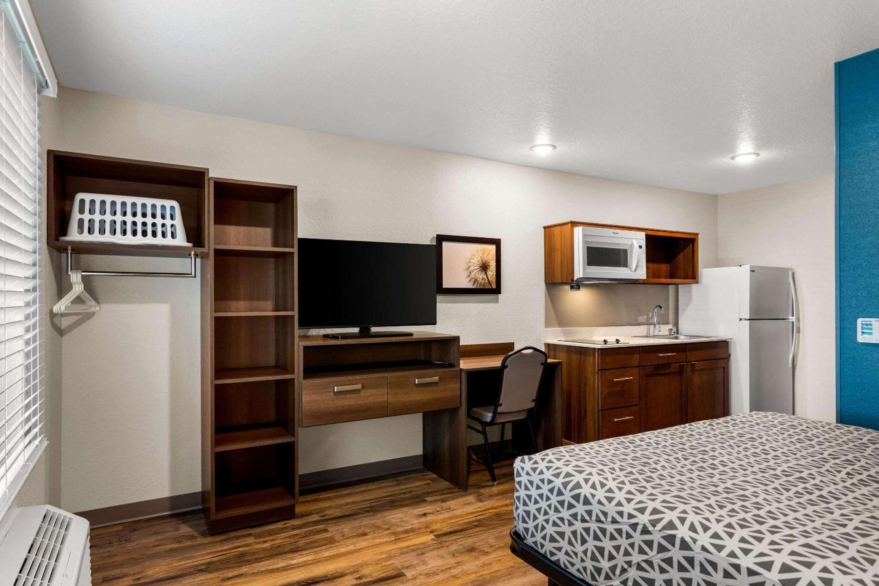 Woodspring Suites Port St Lucie