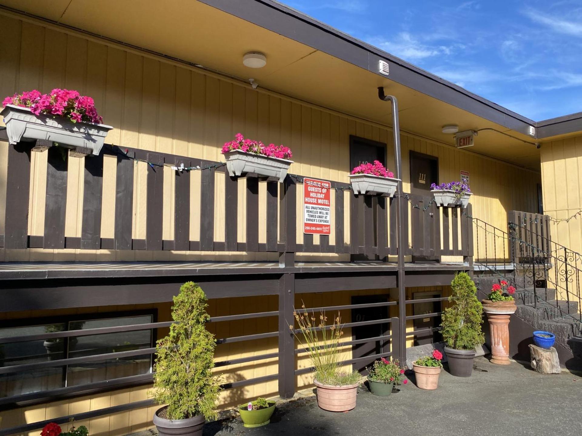 General view 3, Holiday House Motel, Cowichan Valley