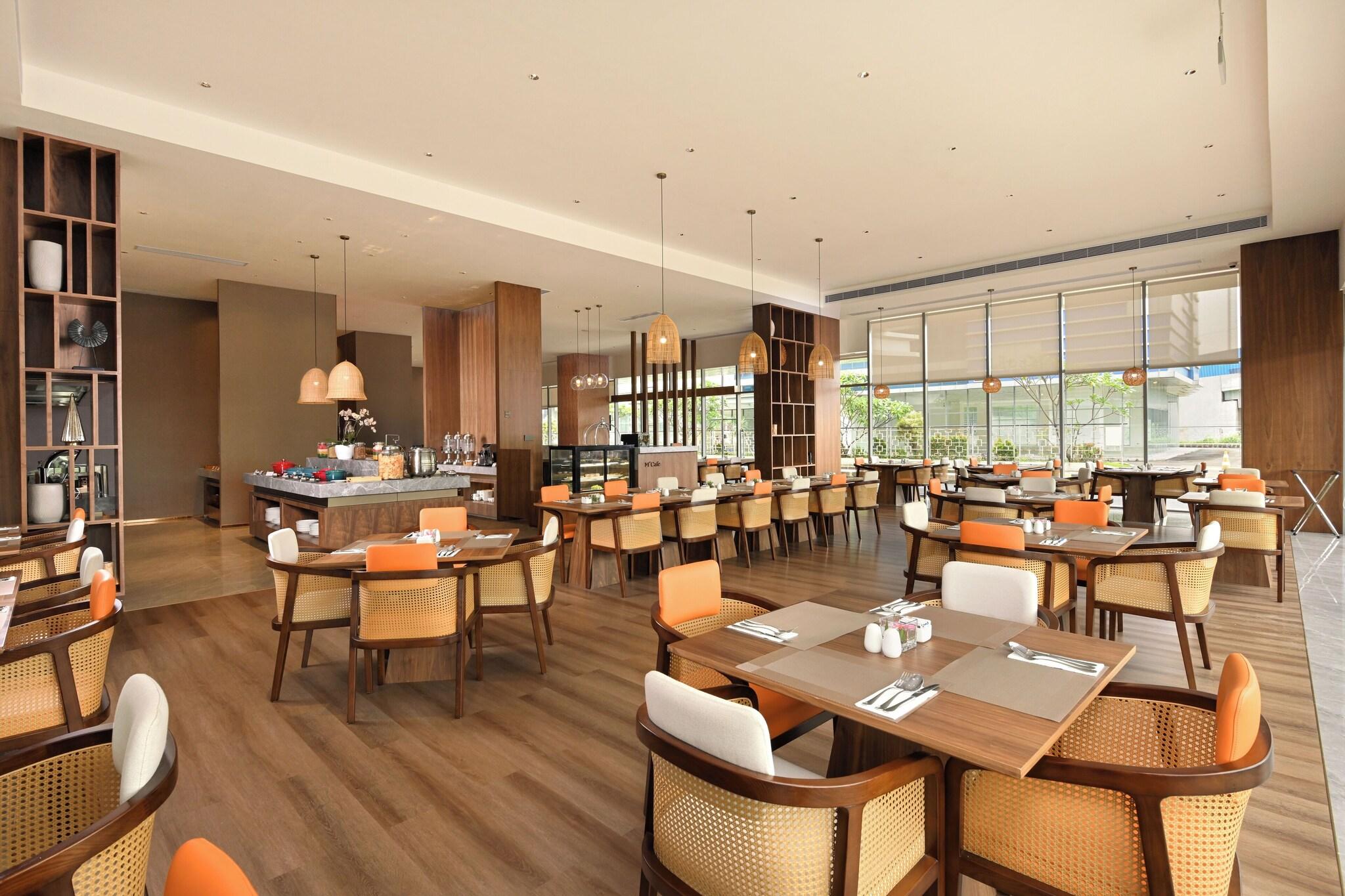 Model J Hotel Jakarta Soekarno Hatta Airport