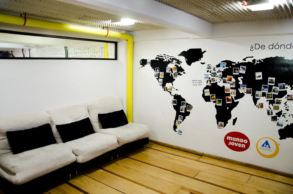 Hostel Mundo Joven Catedral by null
