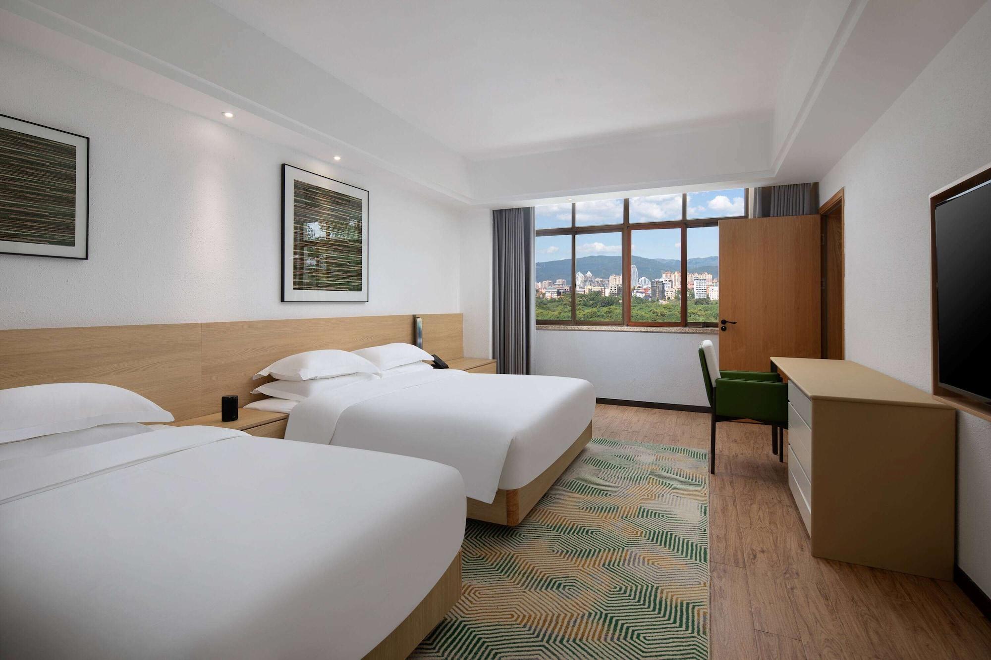 Microtel By Wyndham Xishuangbanna City Center