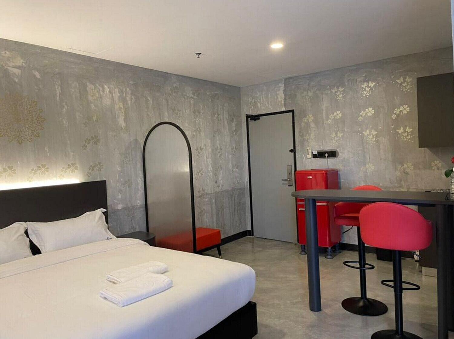 Sri Indar Hotel & Suites