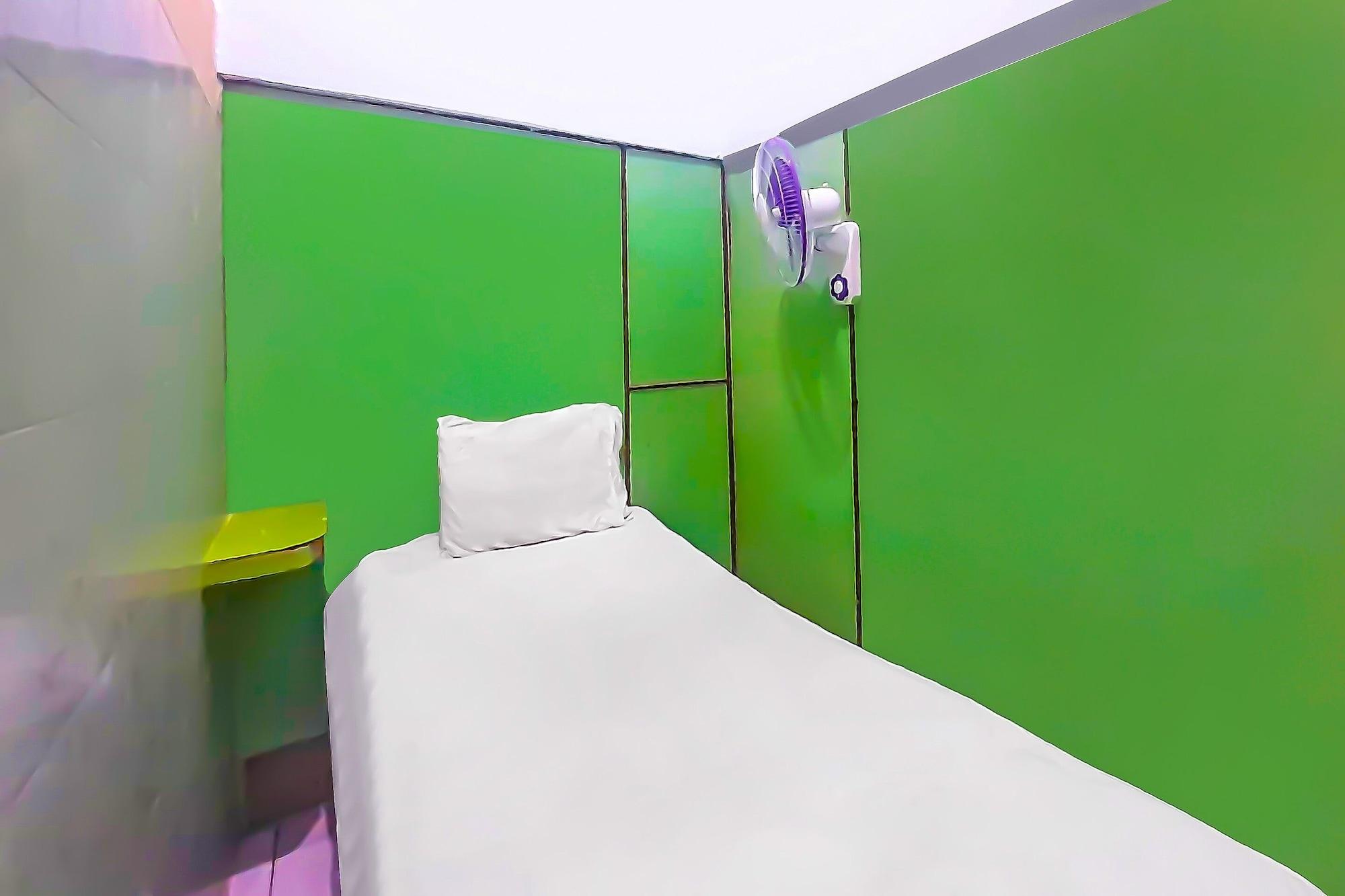 Spot On 92236 Kediri Family Homestay