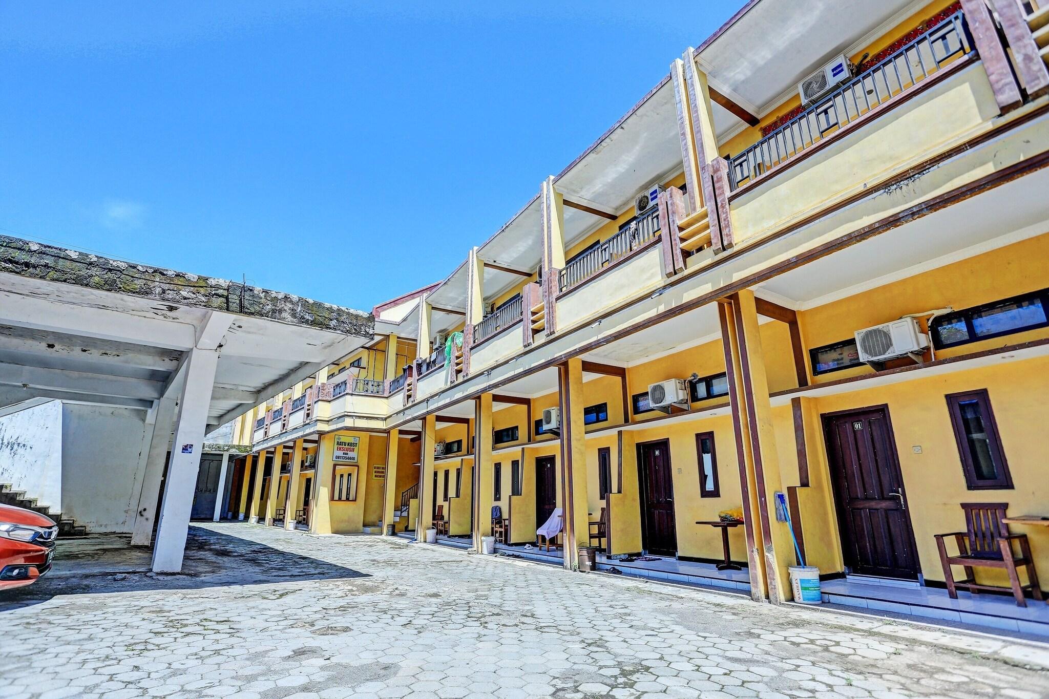 Oyo Life 92321 Abiyan Villa Homestay Syariah