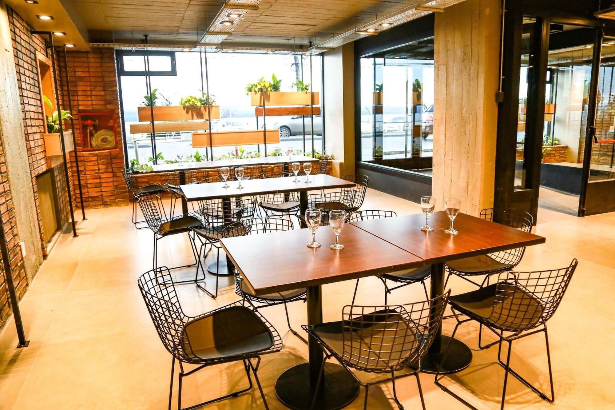 Hotel Ecomax