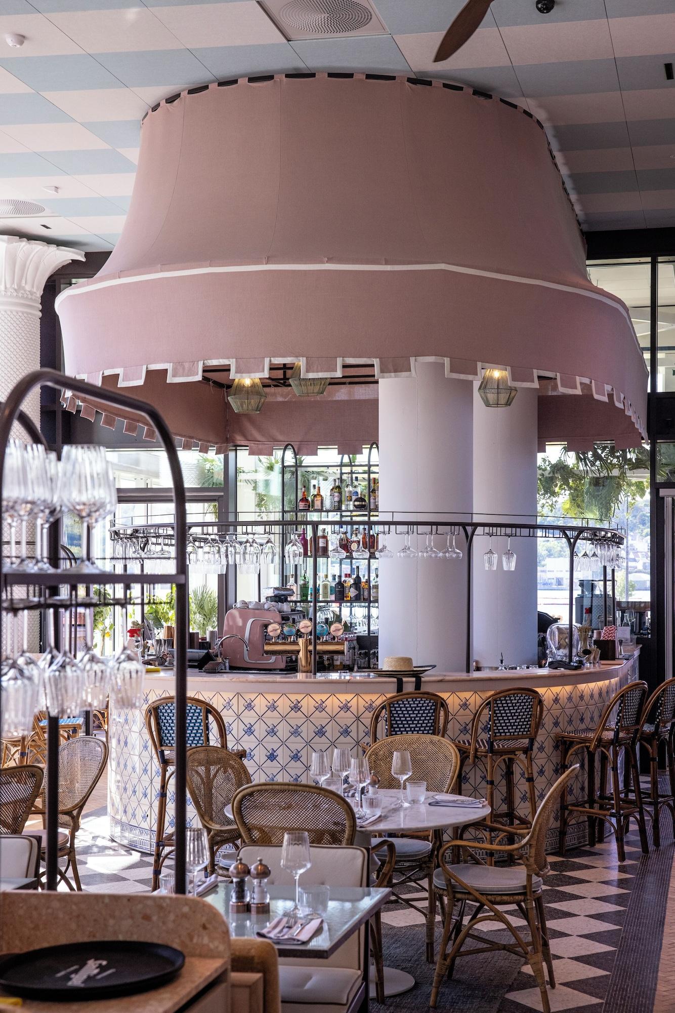 Hotel Riviera