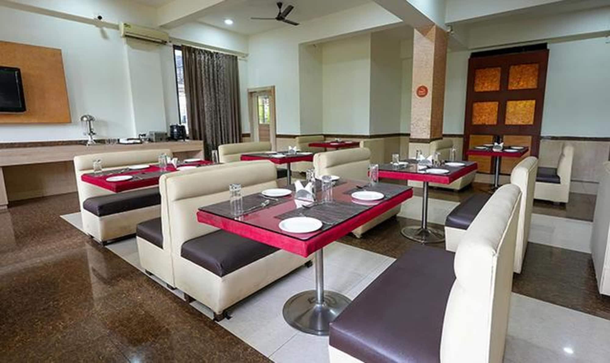 Fabhotel Prime Rester Select Chakan