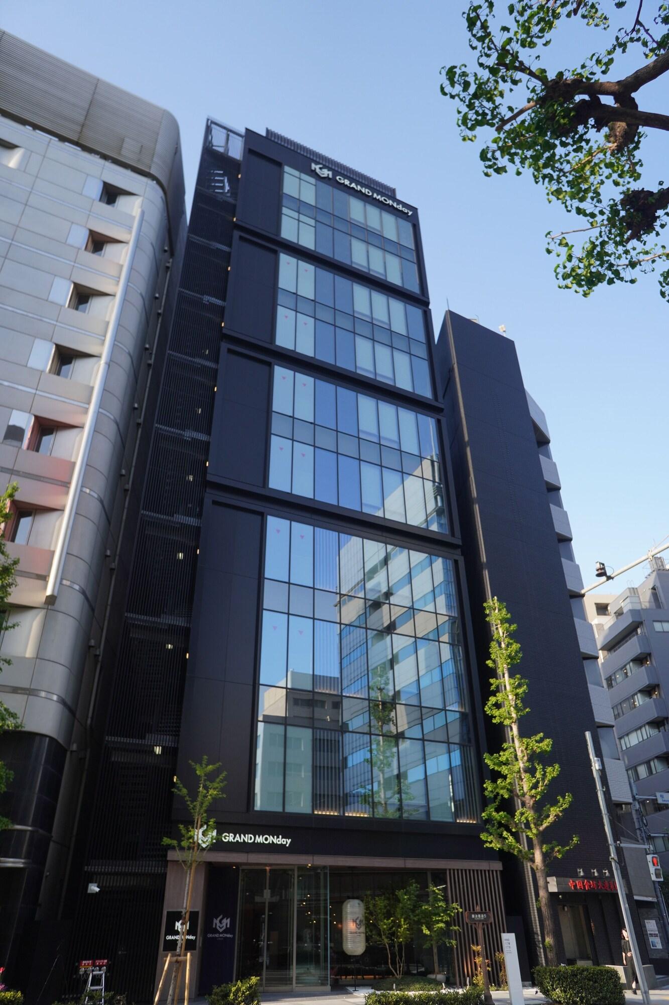 Grand Monday Ginza