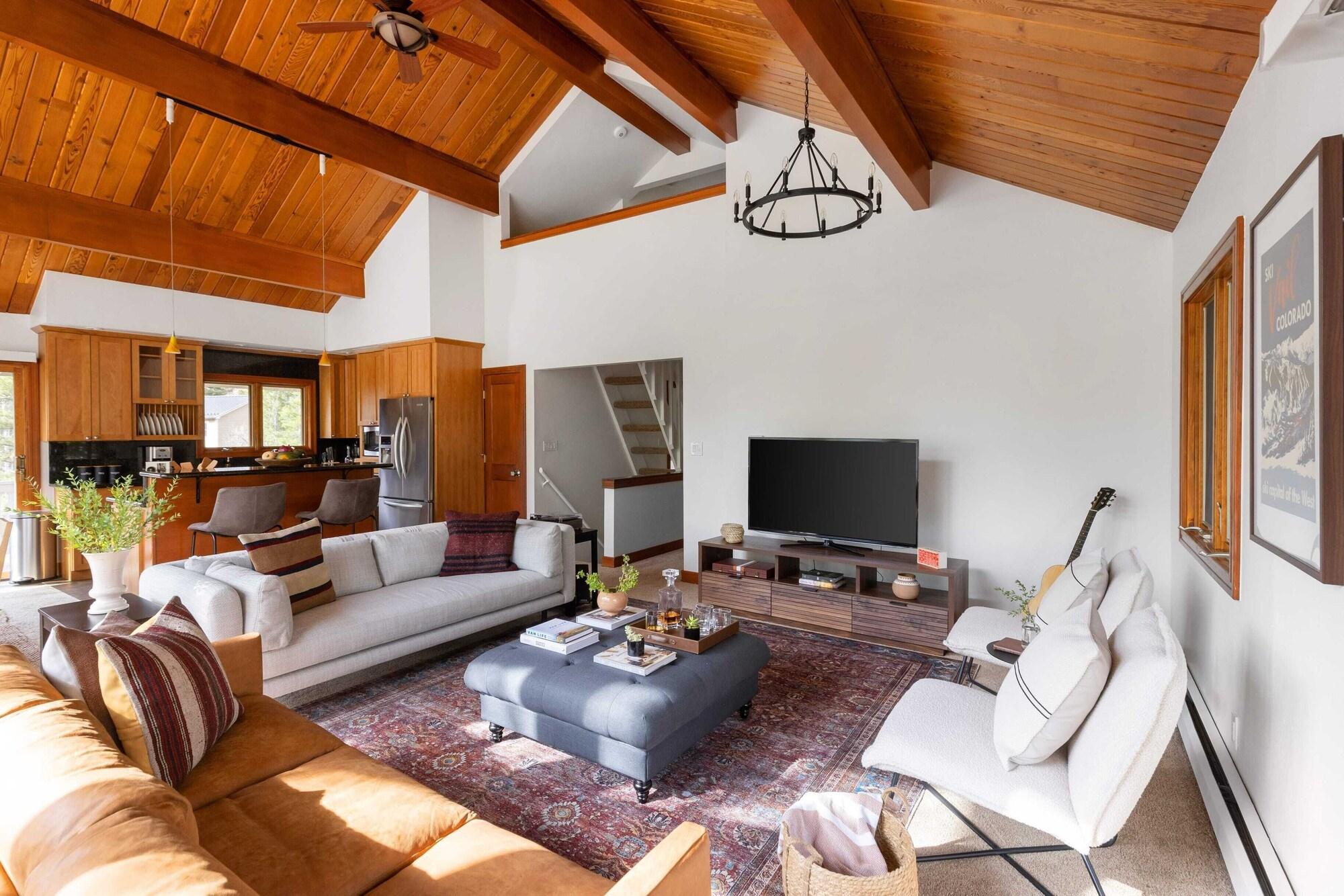 Lobby 4, Bighorn By Avantstay Spacious Ski Cabin W/ Spraw, Eagle