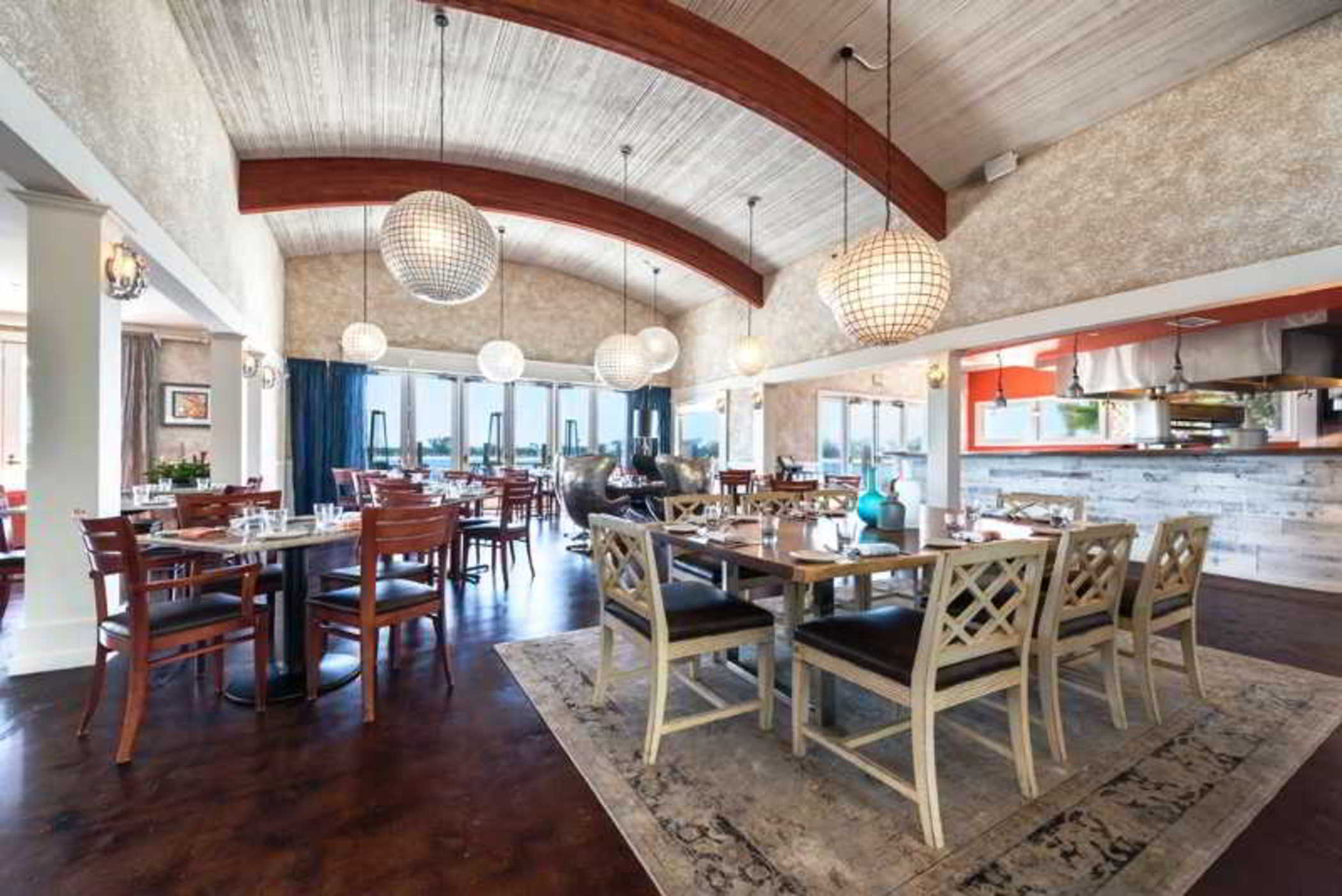Paradise Point Resort & Spa