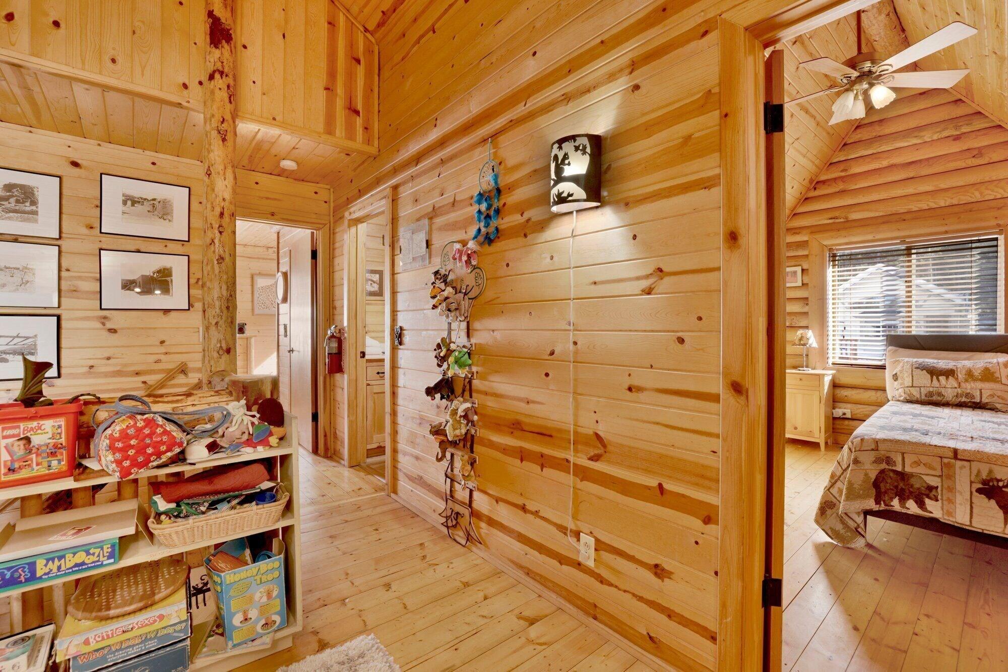 Binky's Mountain Hideaway #2455