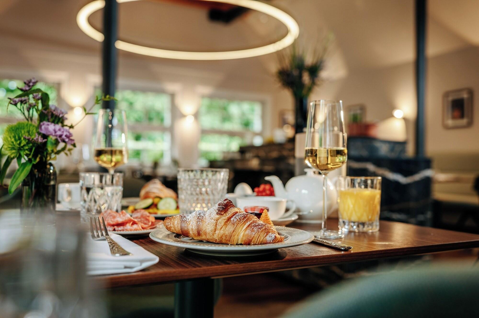Relais & Chateaux Diepeschrather Mã¼hle