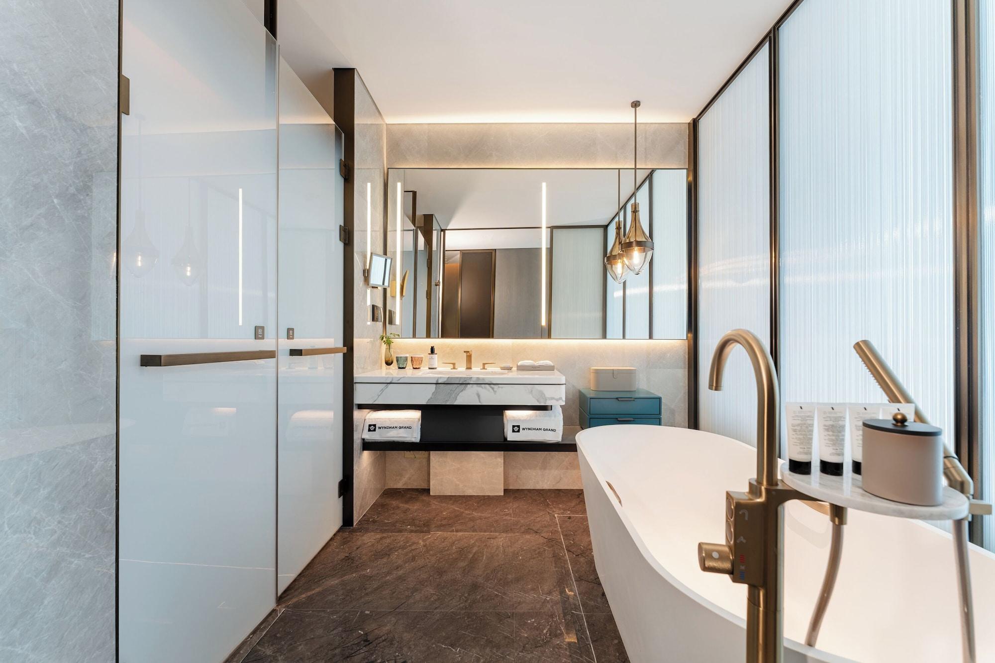 Room 3, Wyndham Grand Yichang Riverside, Yichang
