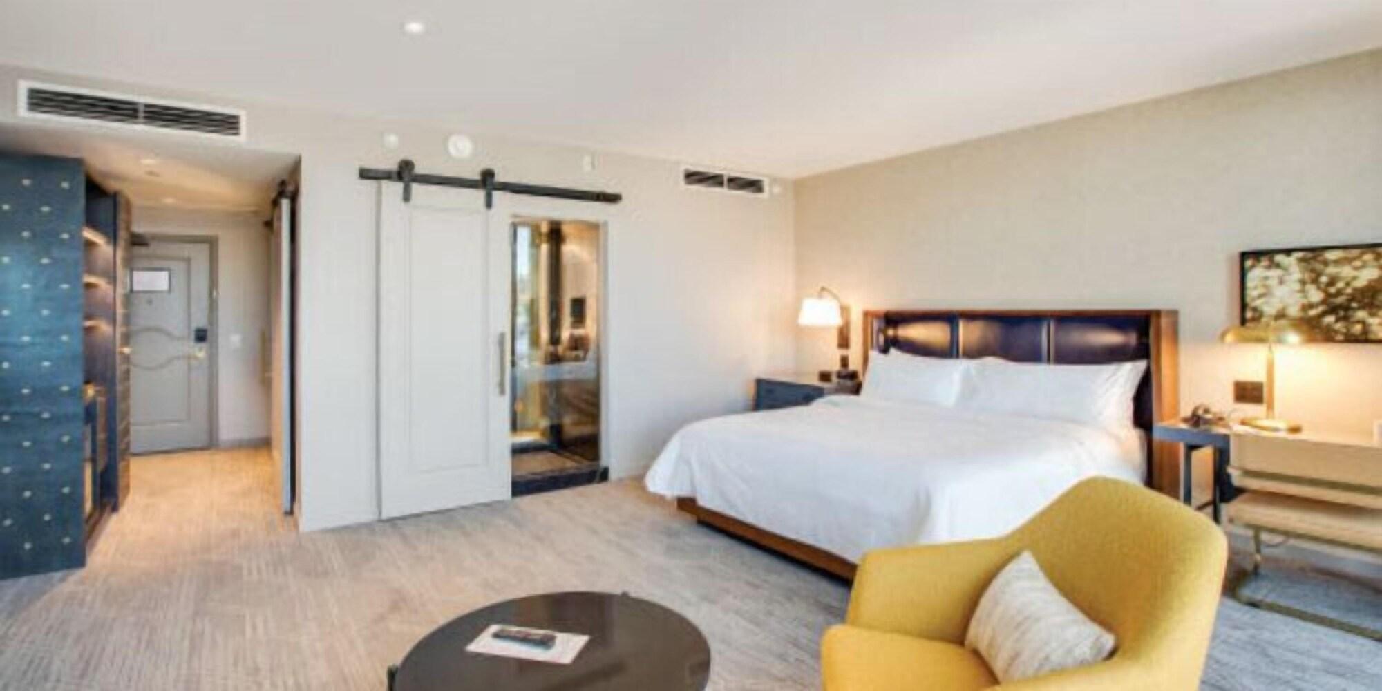 Room 4, Chamonix Casino Hotel, Teller