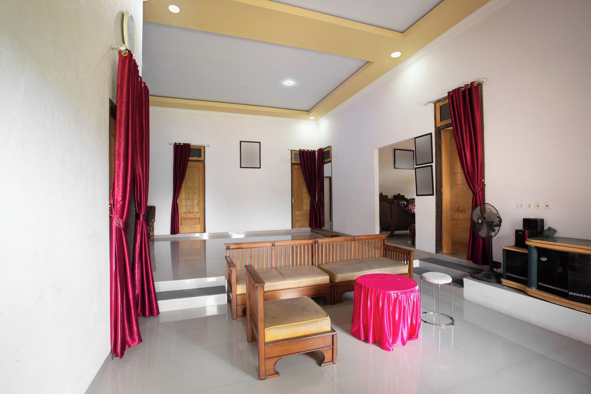 Hotel O Homestay Romauli Kampung Radja