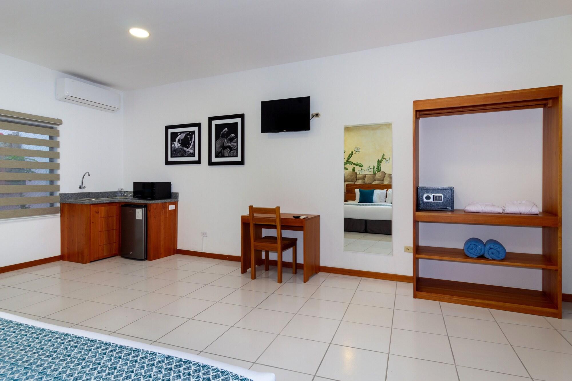 Plaza Luna Suites