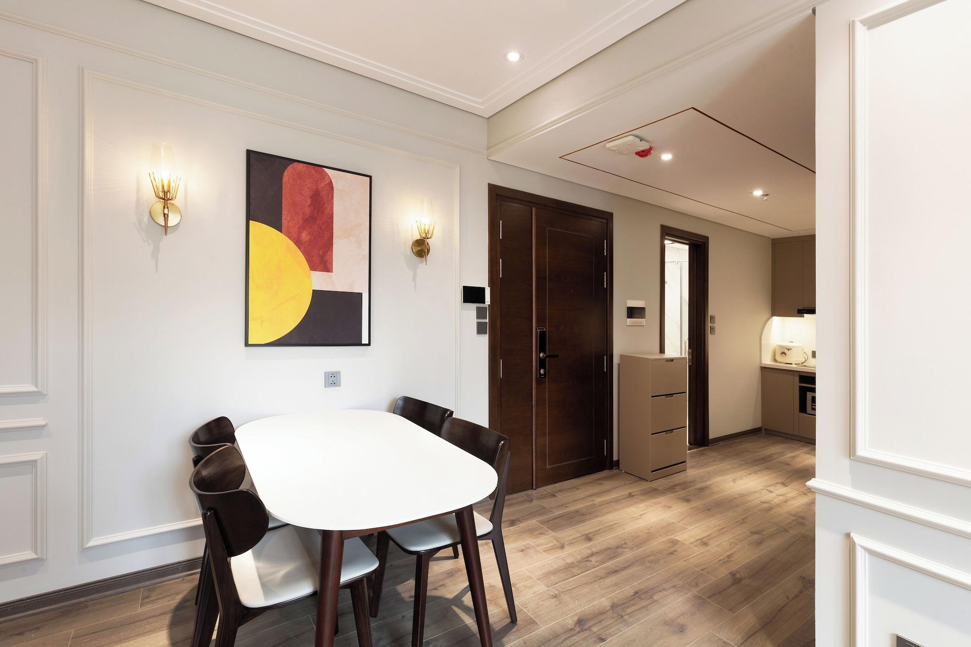 Otis Apartment