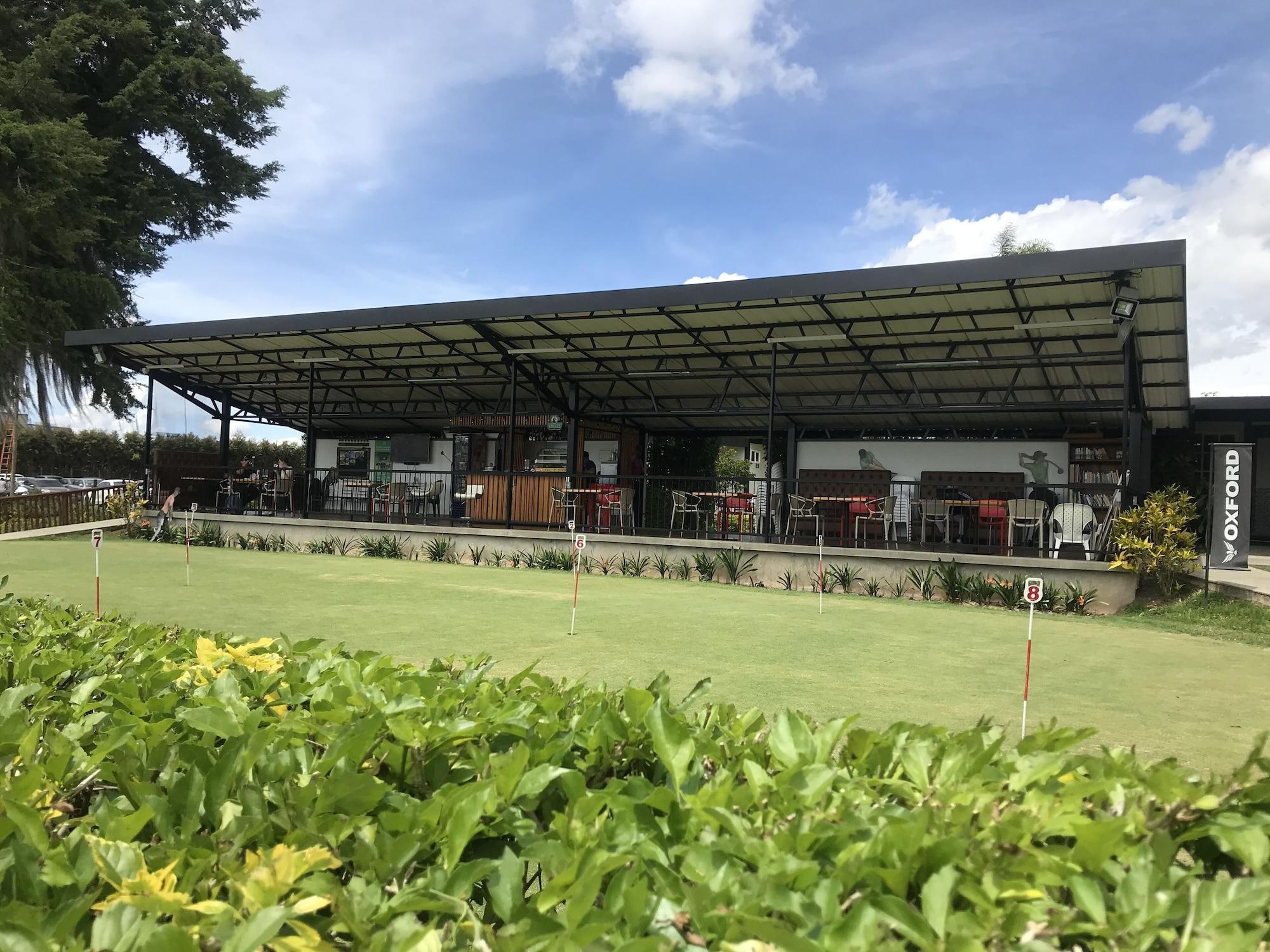 Isak Hotel & Golf Airport