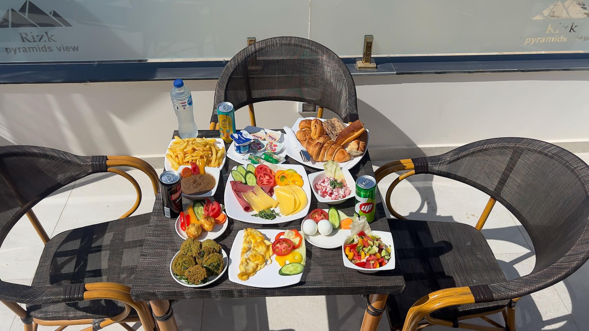 Rizk Pyramids View Hotel