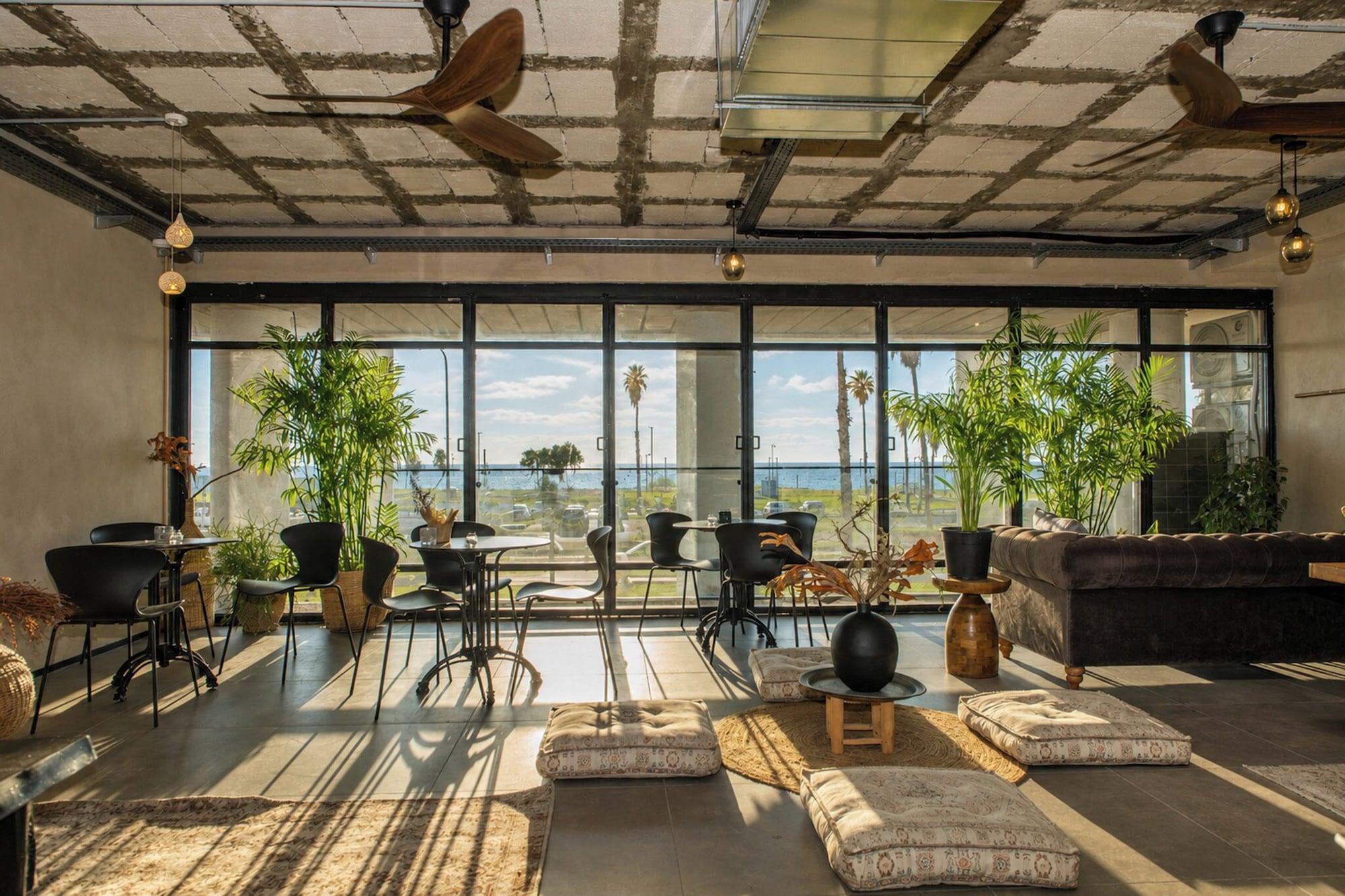 Wom Beach Pod Hotel