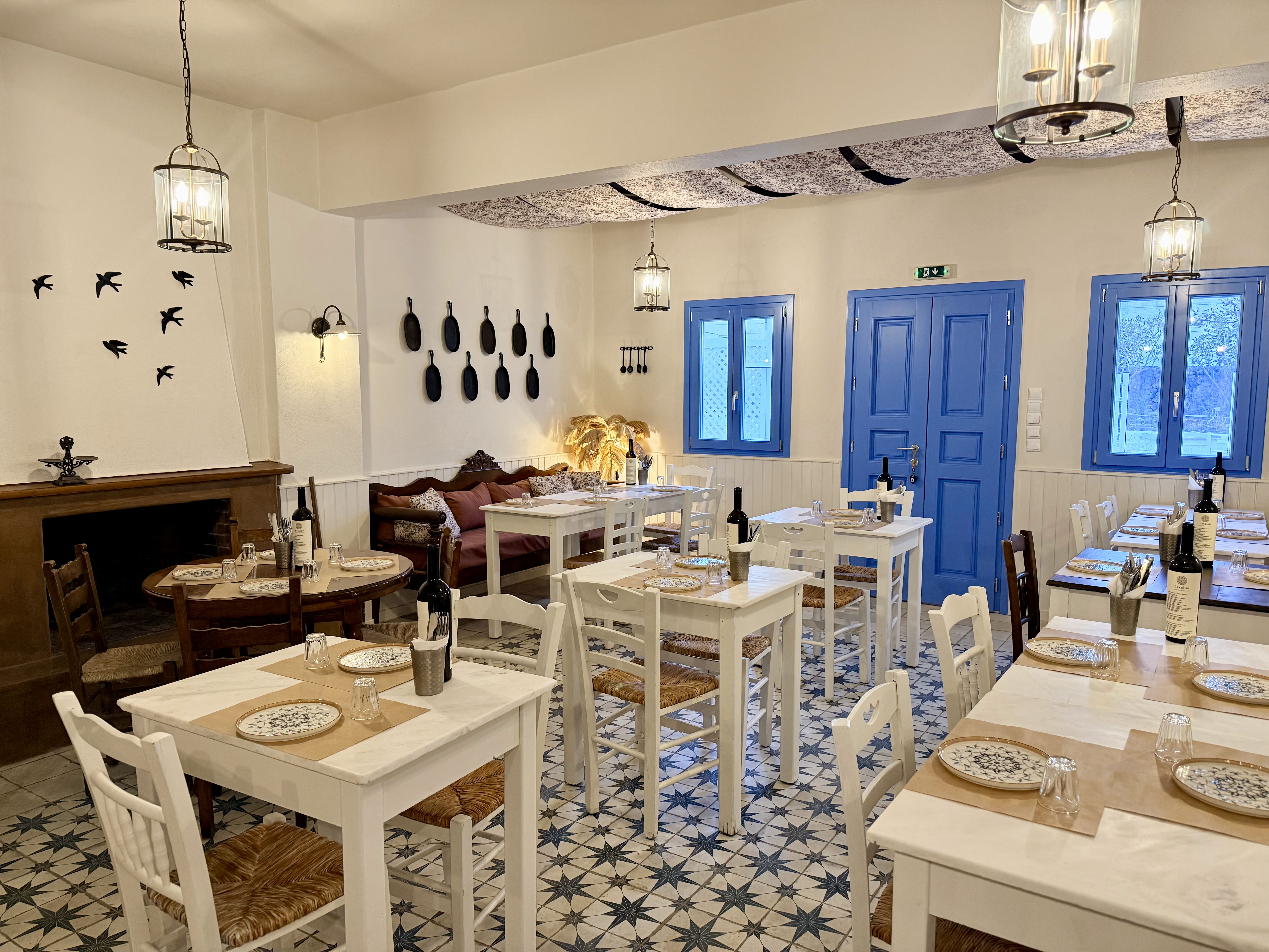 White Pearl Laokasti Suites