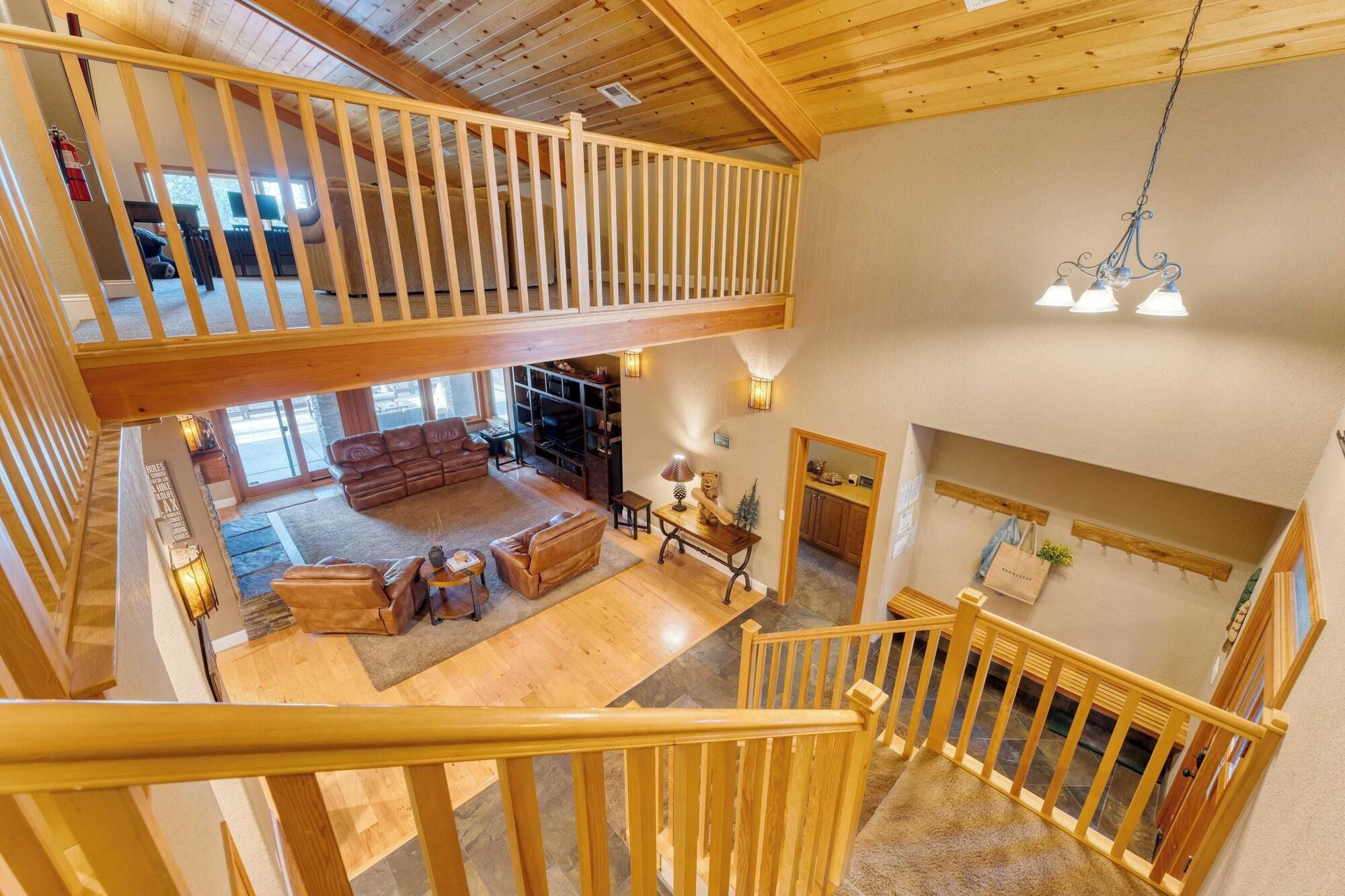 Luxe All-season Retreat By Avantstay Prime Locat