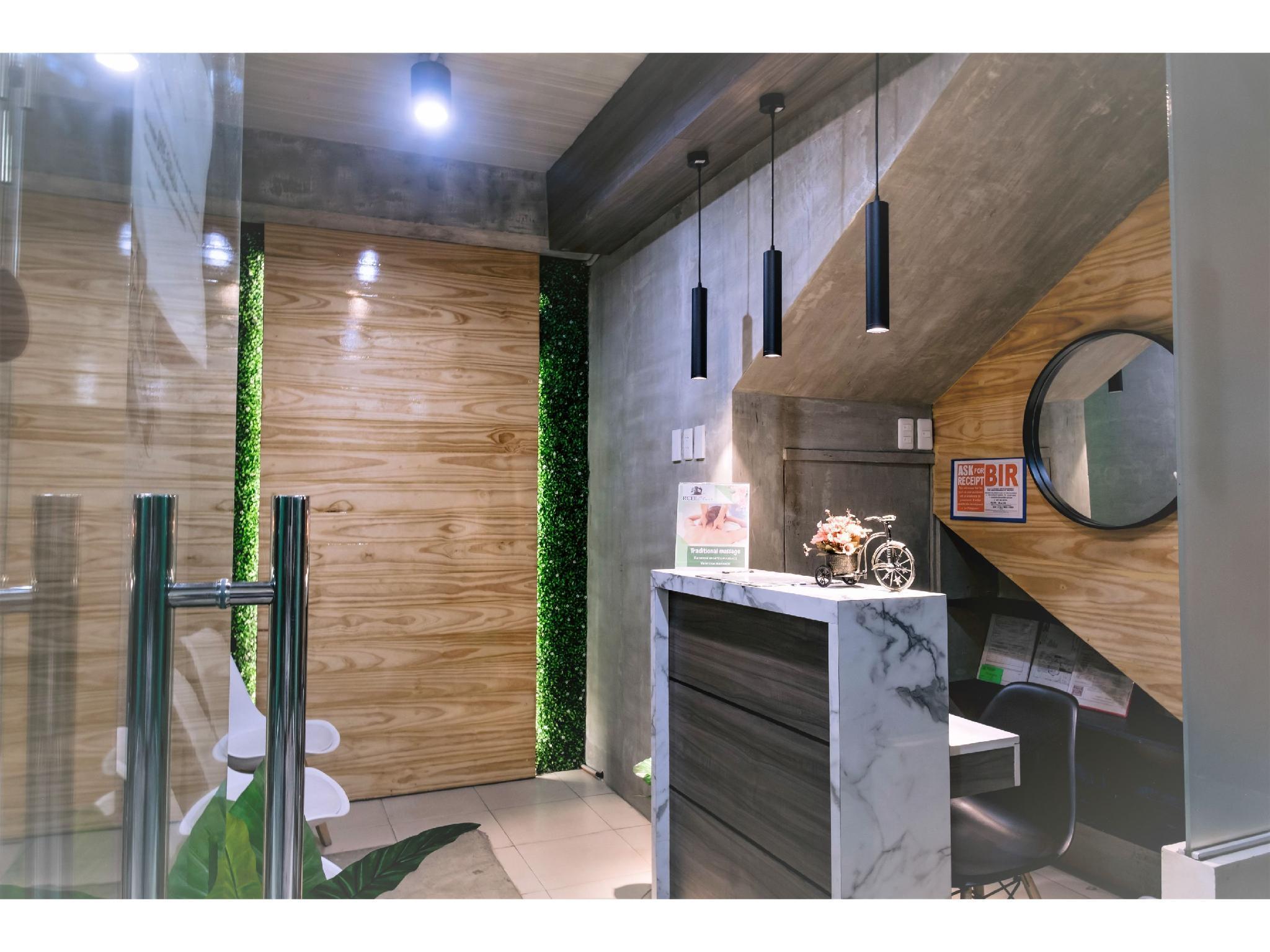 Public Area 4, Oyo 925 Rcee Place, Cebu City
