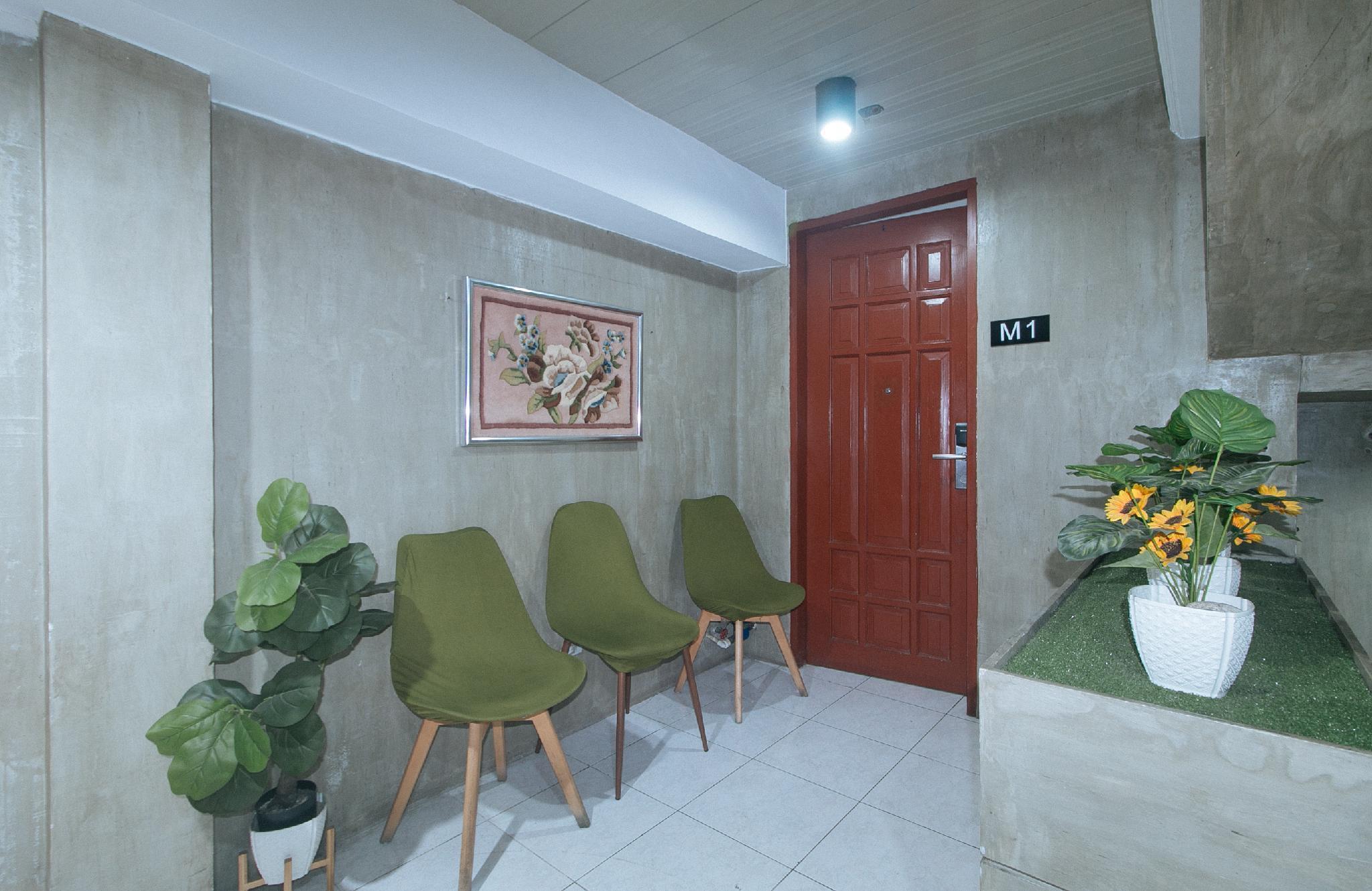 Public Area 5, Oyo 925 Rcee Place, Cebu City