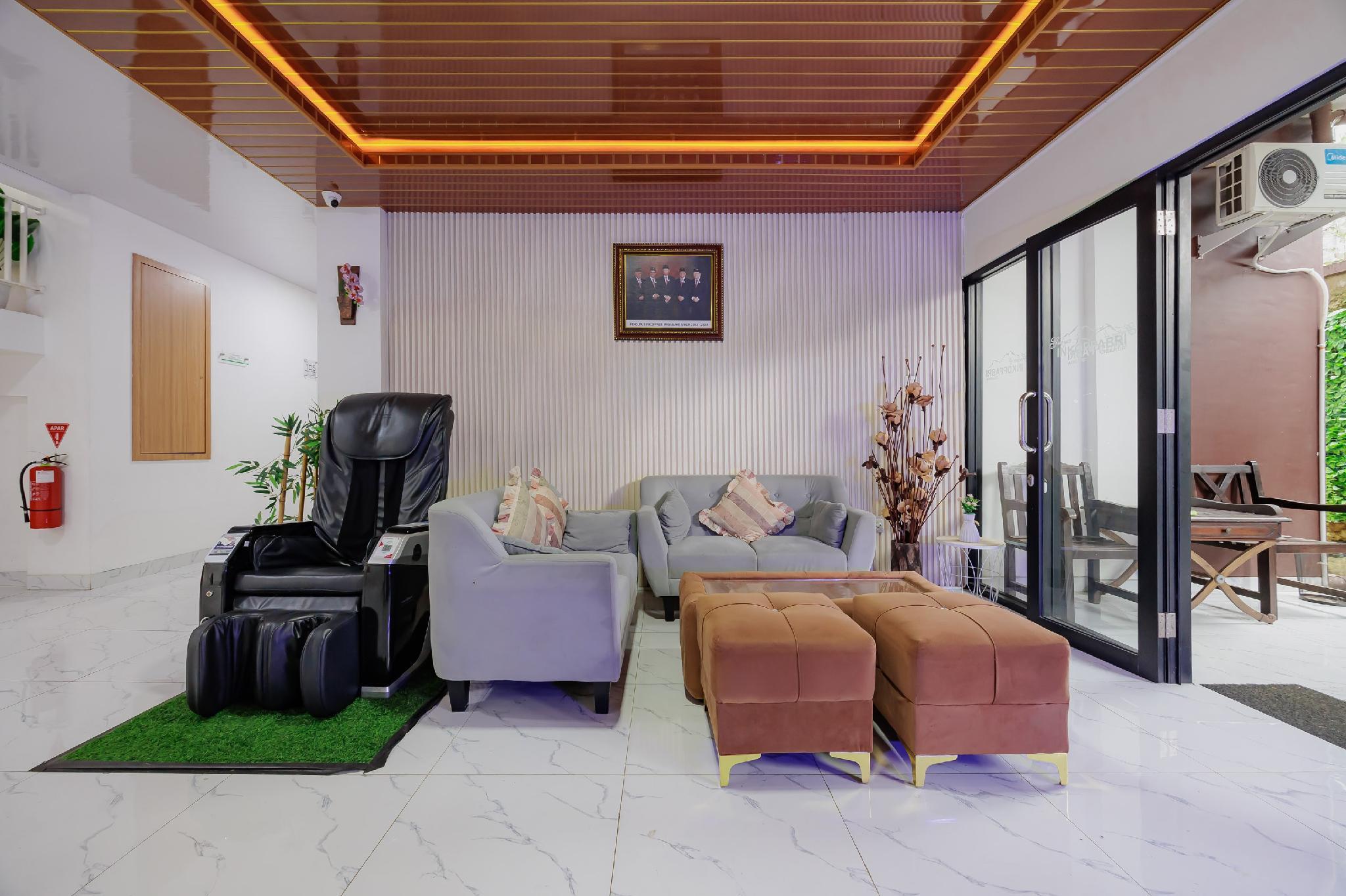Public Area 3, Urbanview Hotel Inkoppabri Cisarua Puncak, Bogor