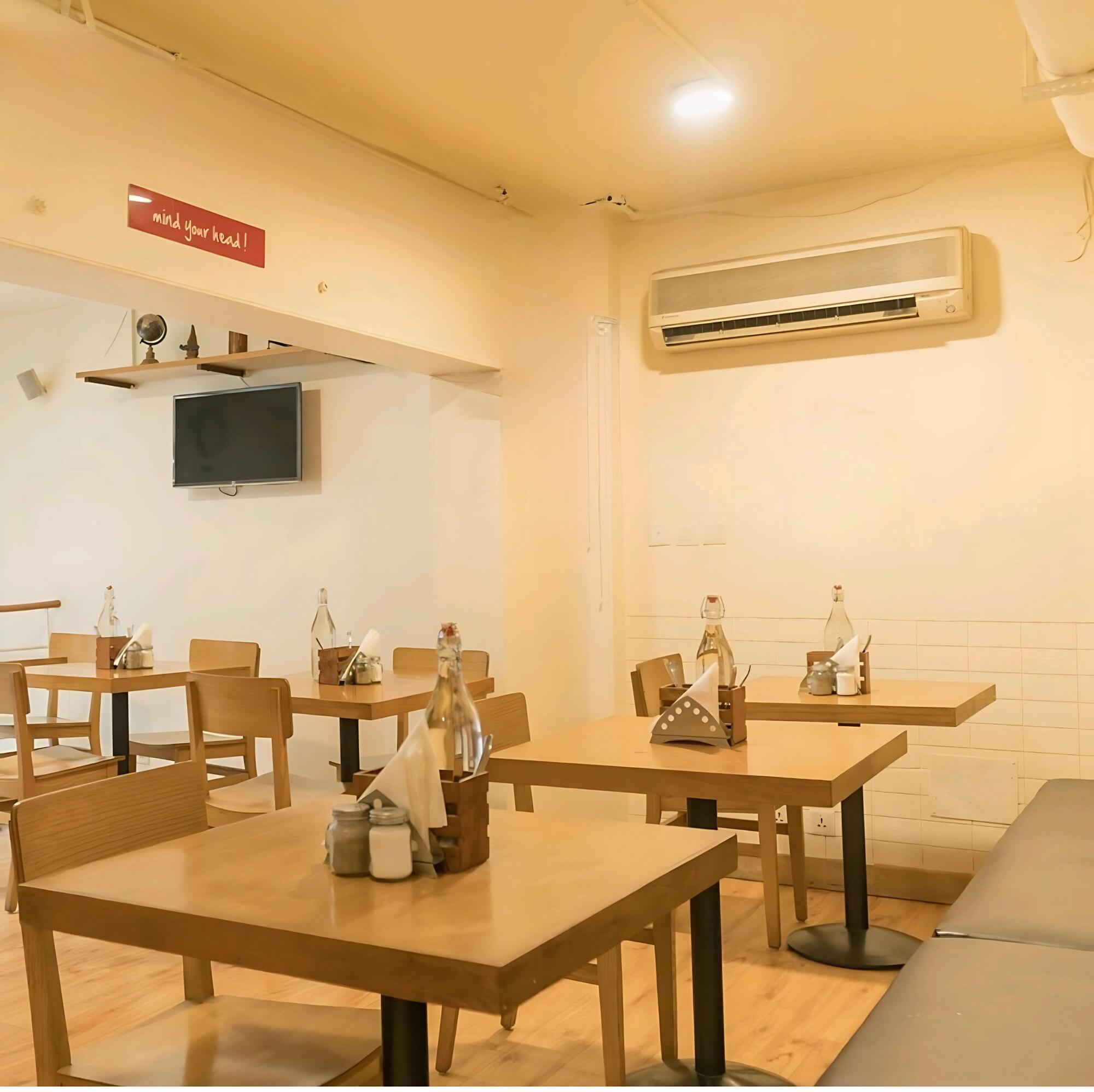 Hotel The Kelvish Delhi Airport