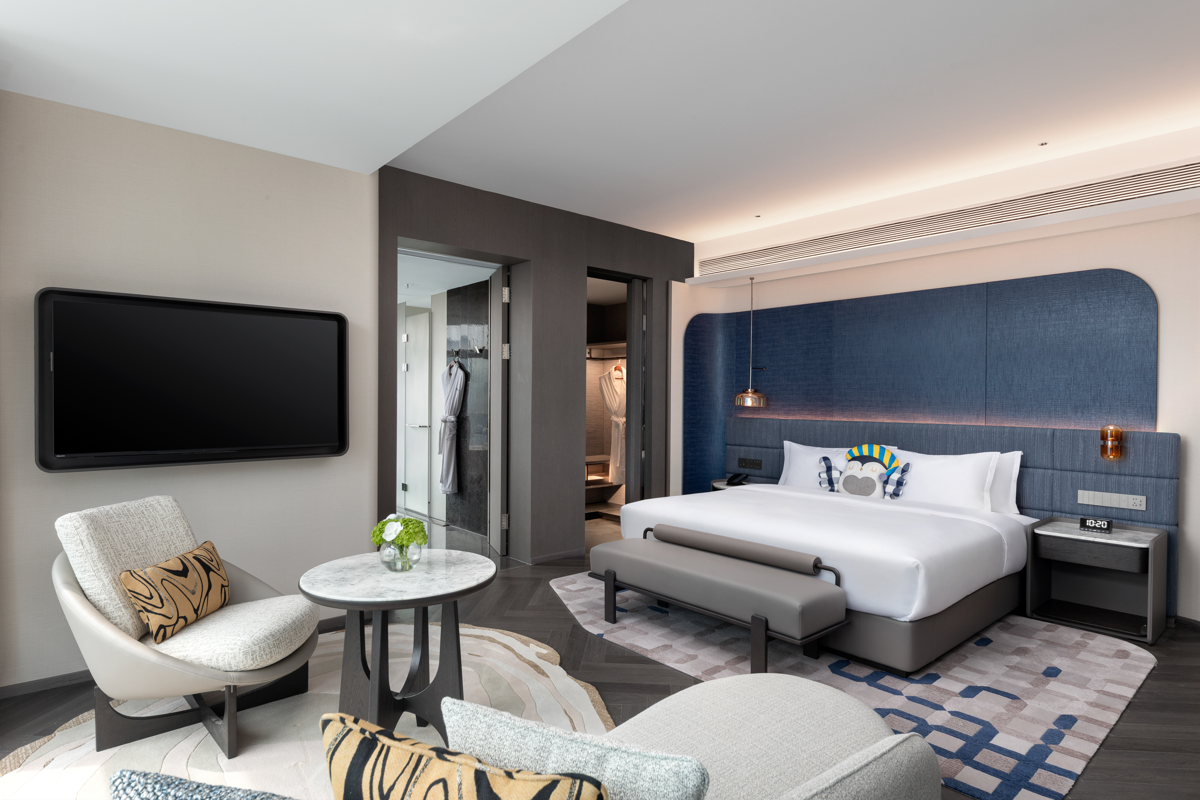 Suite, king