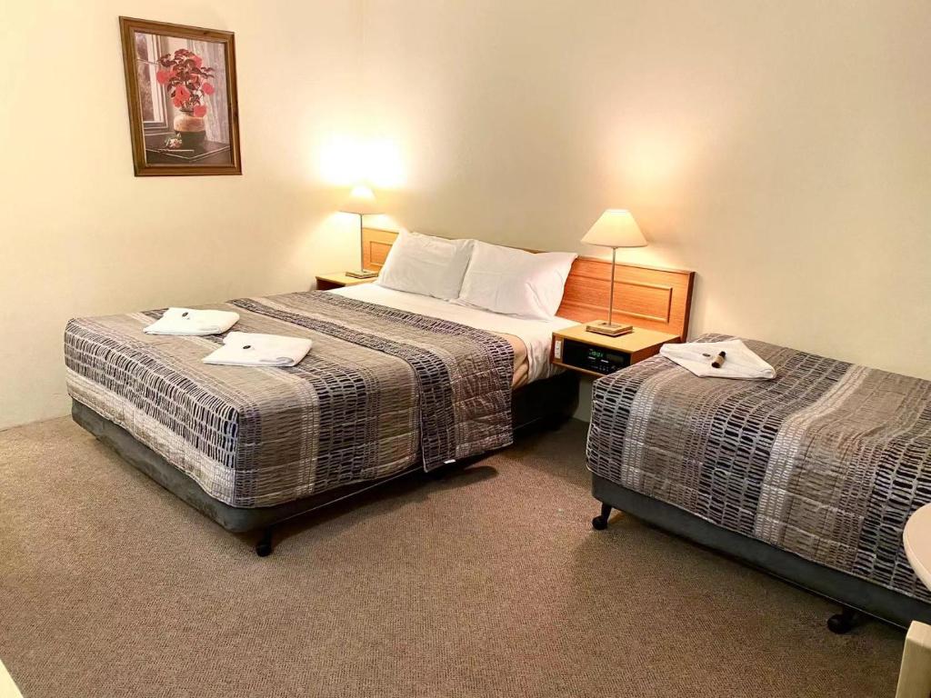 Gateway Motor Inn