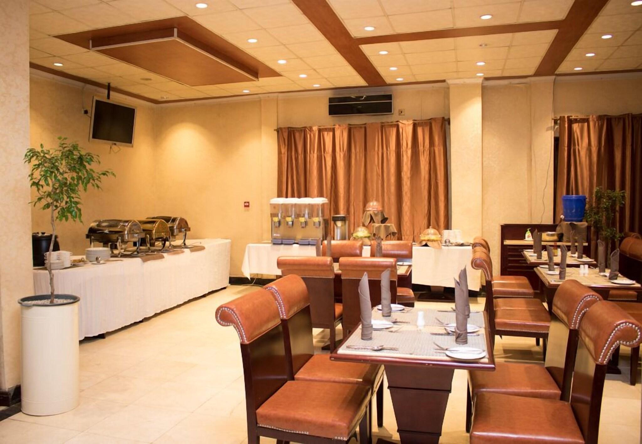 Simama Hotel