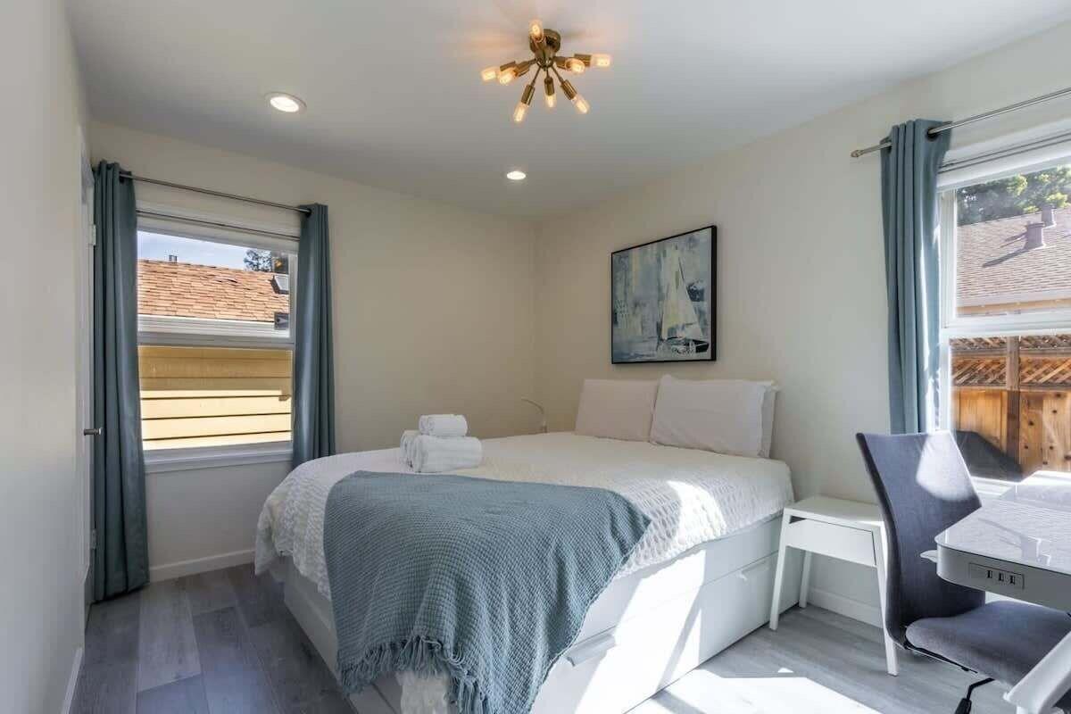Marbella Lane Convenient Home In Sunnyvale
