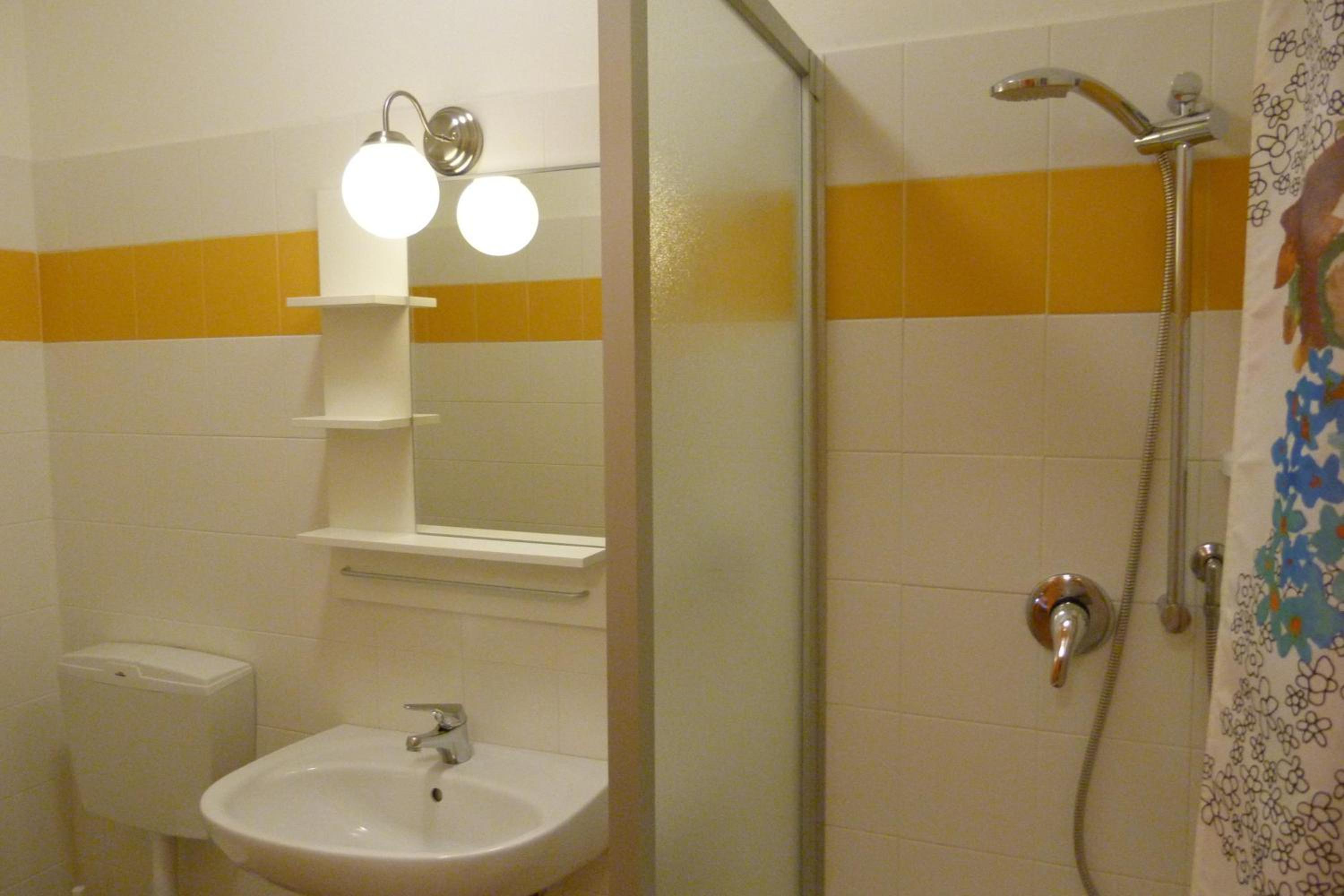 Single room, external bathroom