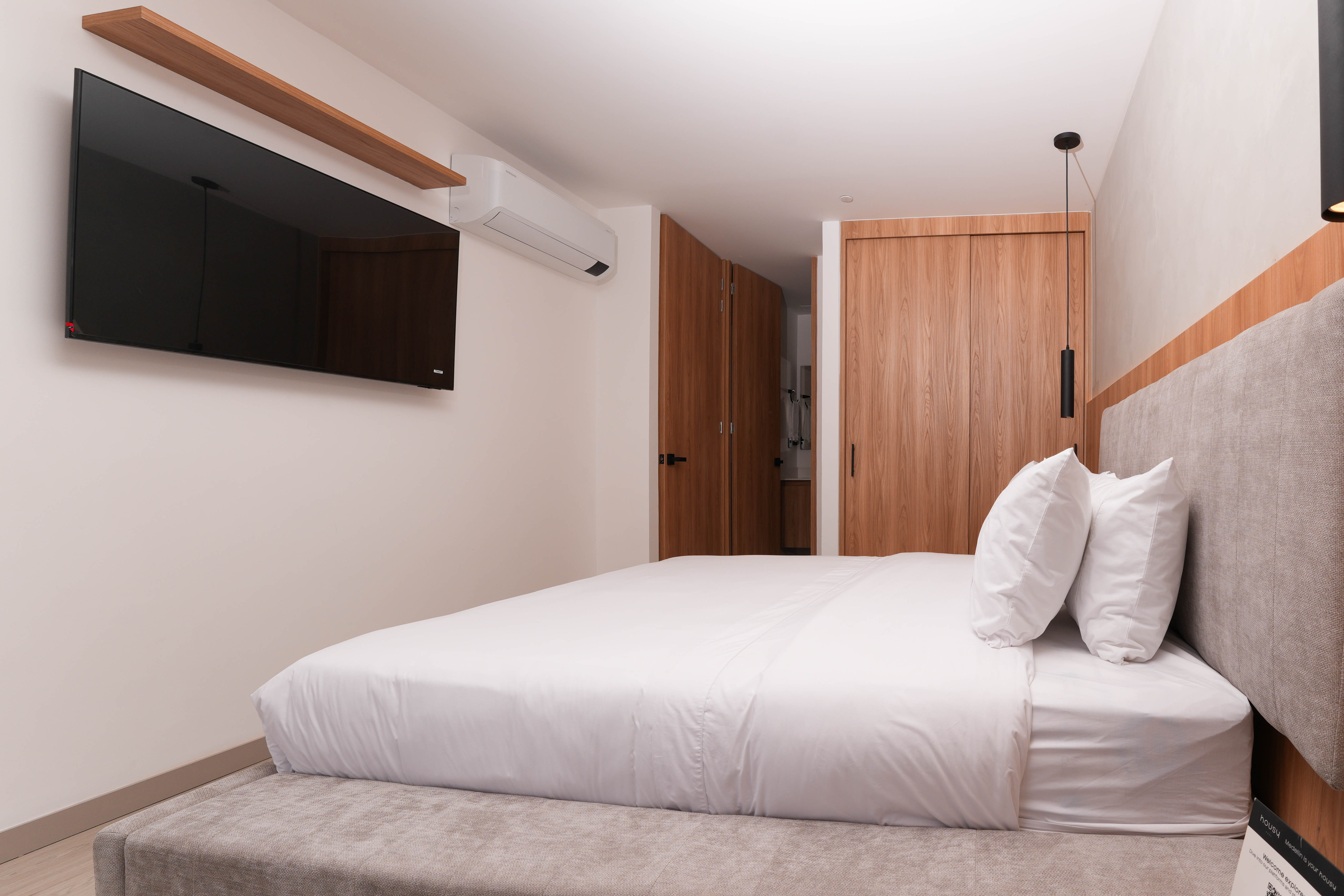 Metropolitan Living by HOUSY