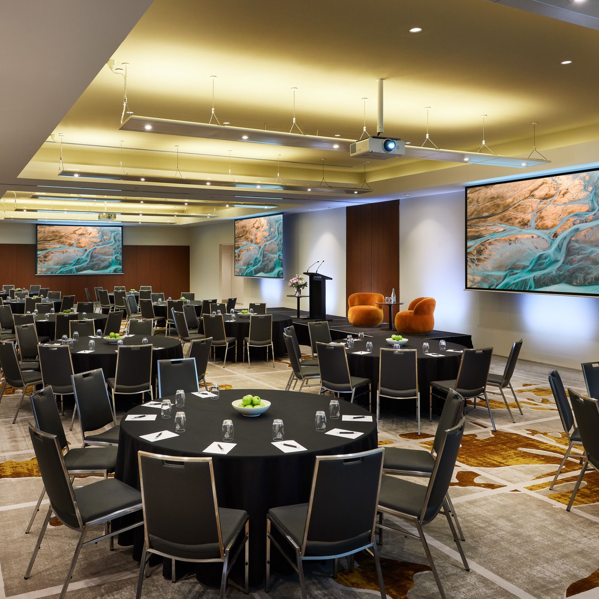 PARKROYAL Melbourne Airport by null