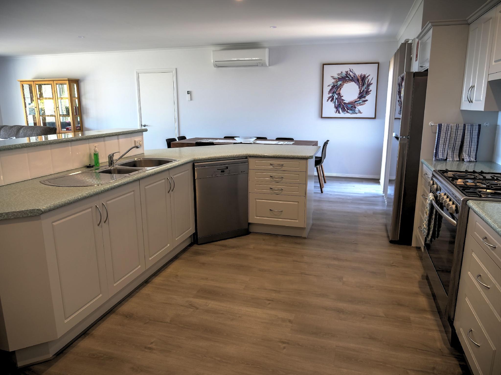 Exterior & Views 5, Emu Bay Holiday Homes, Kangaroo Island