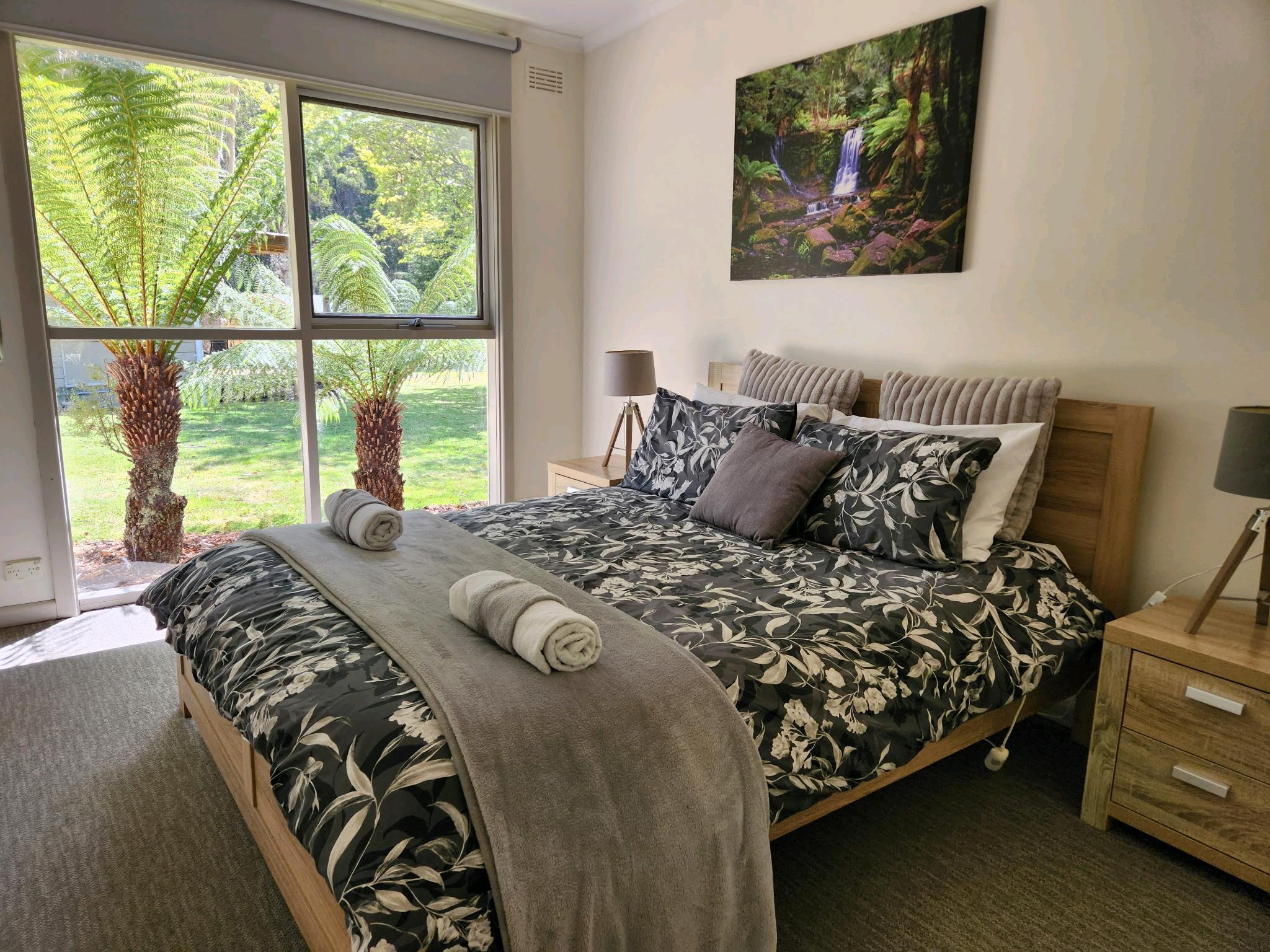 Bedroom 5, Russell Falls Holiday Cottages, Derwent Valley
