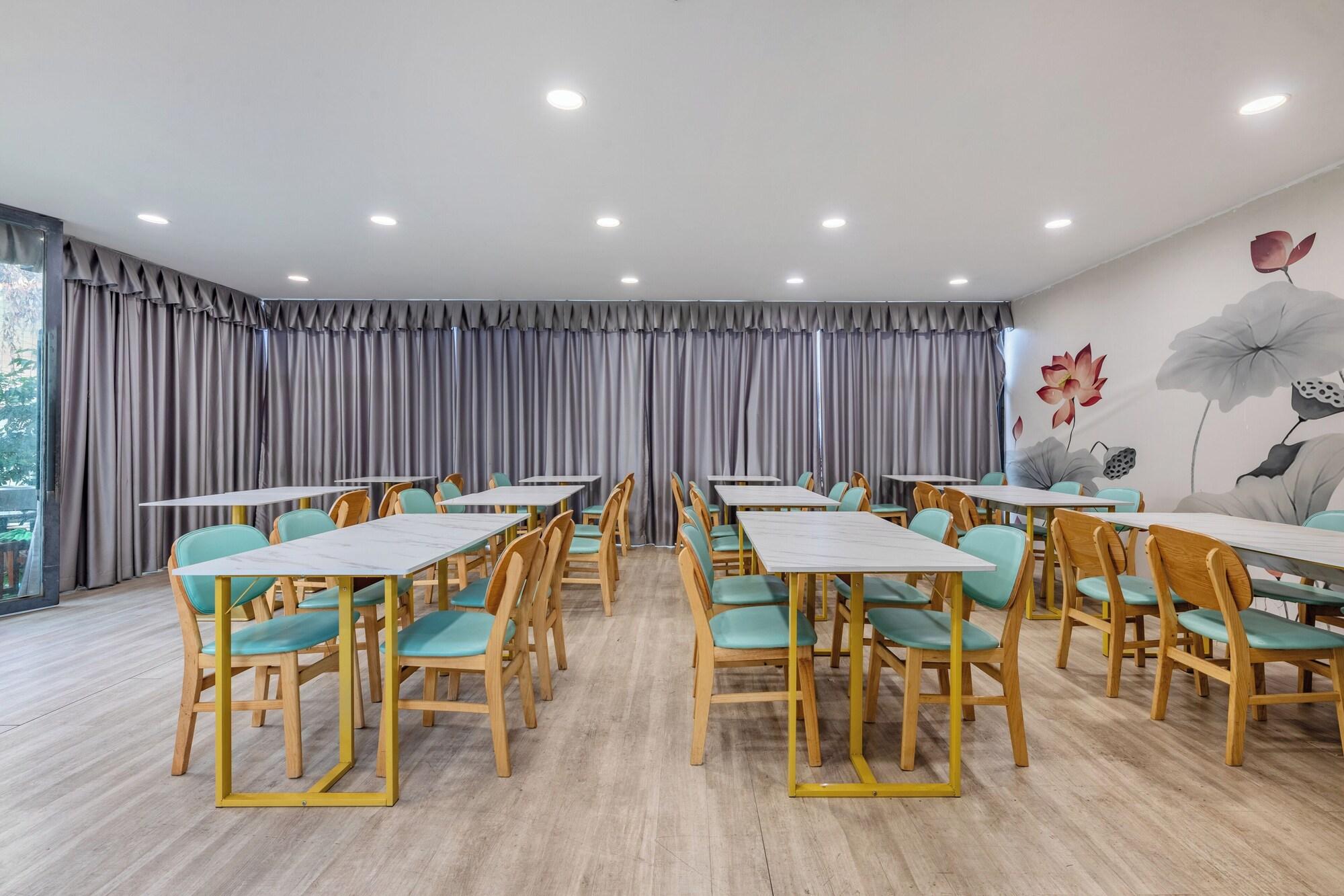Xana Lite Hotel Shixi Metro Station