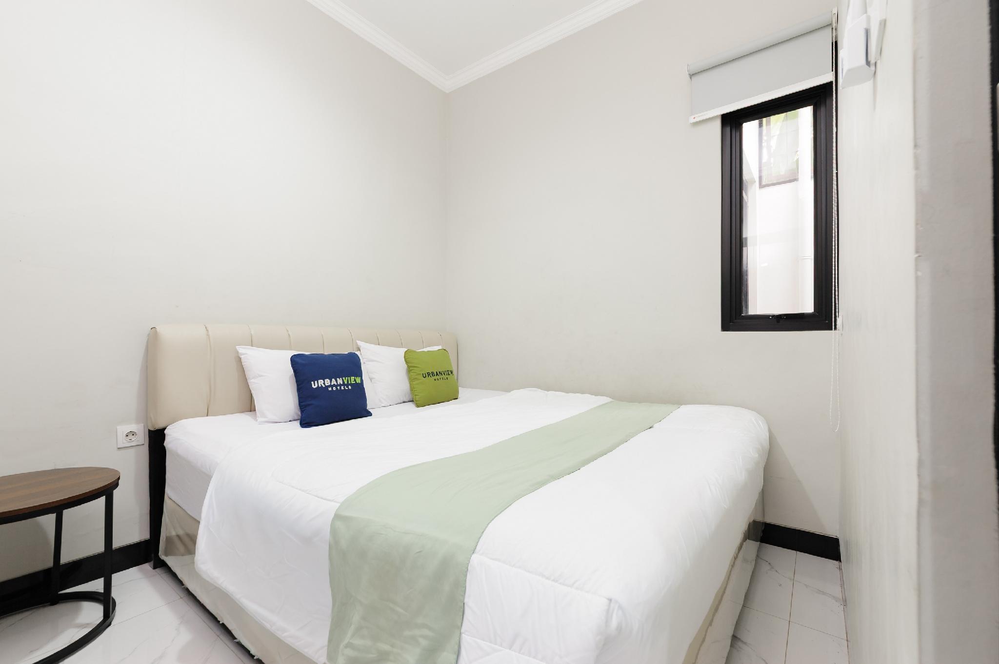 Bedroom 3, Urbanview Hotel Pesona Guest House Jambi, Jambi