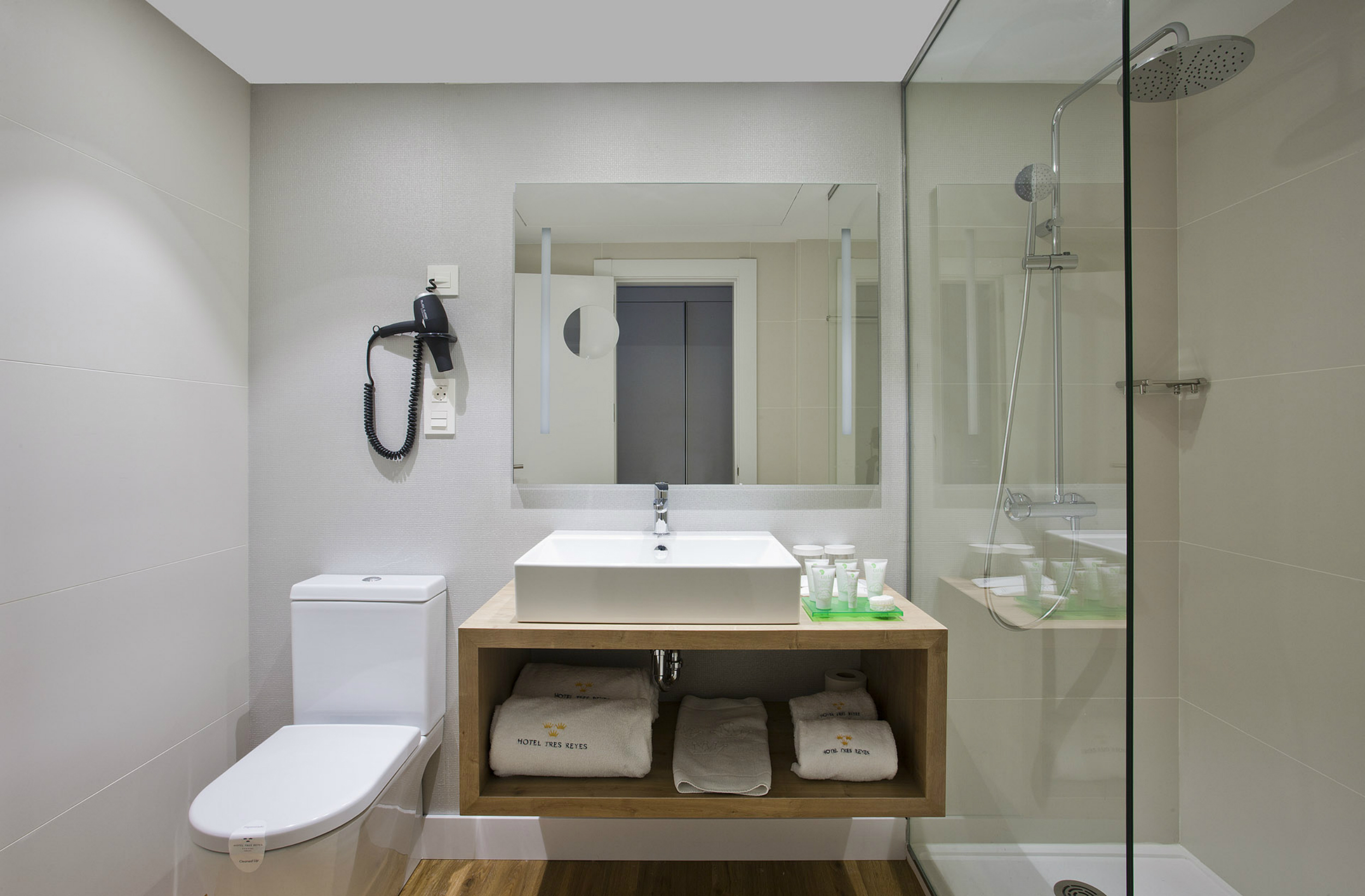 Hotel Tres Reyes Pamplona by null