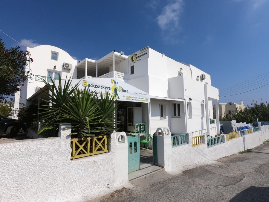 Fira Backpackers Place