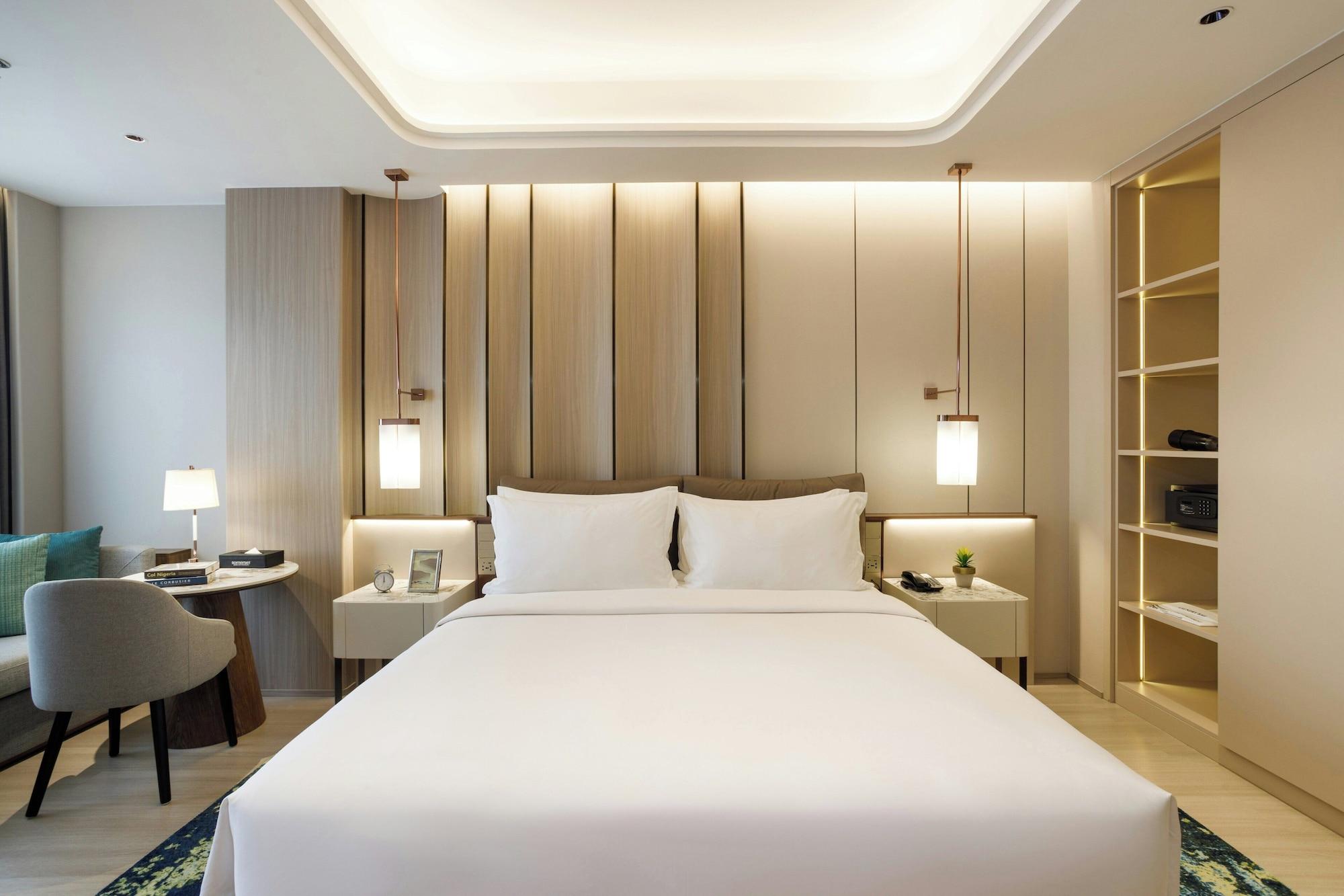 Room 5, Somerset Queen City Semarang, Semarang