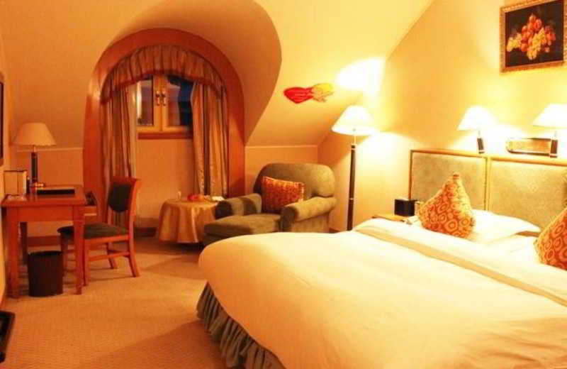 Qingdao Oceanwide Elite Hotel