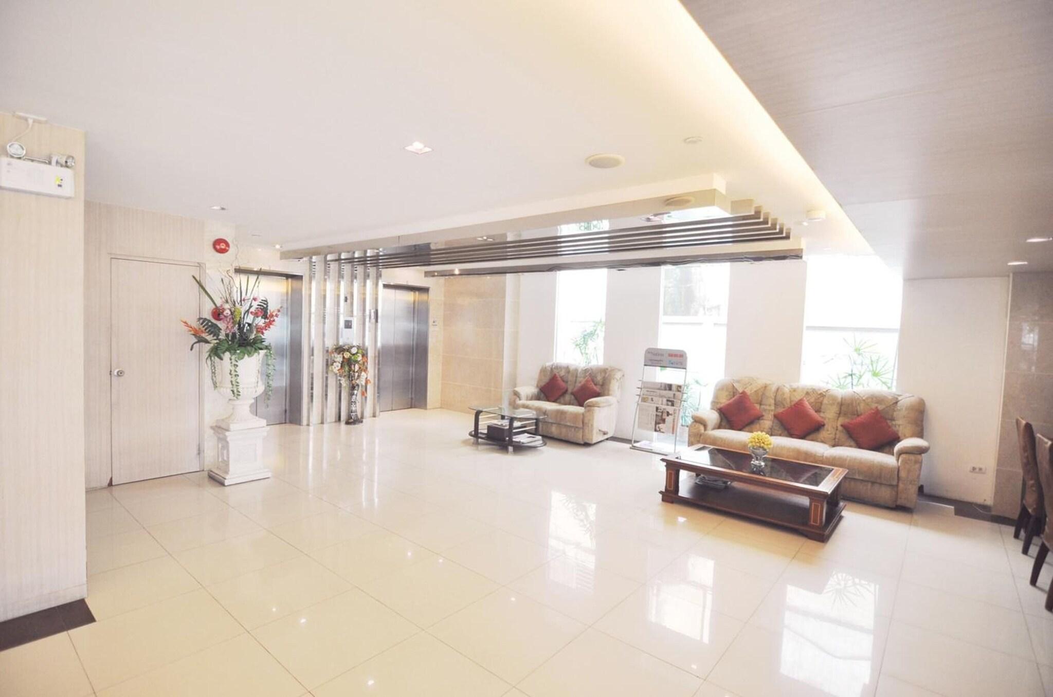 Centric Palace Hotel
