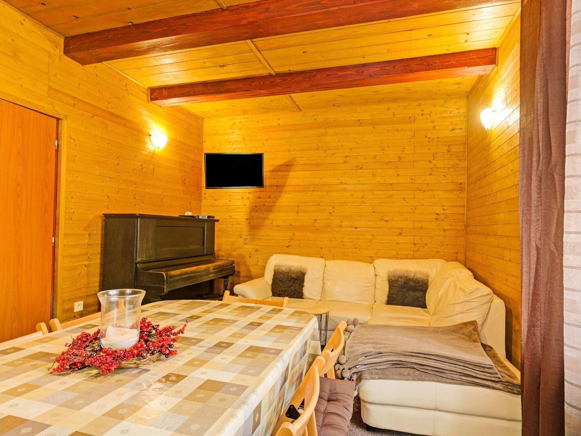 Lavish Cottage Near Ski Area In Cerny Dul