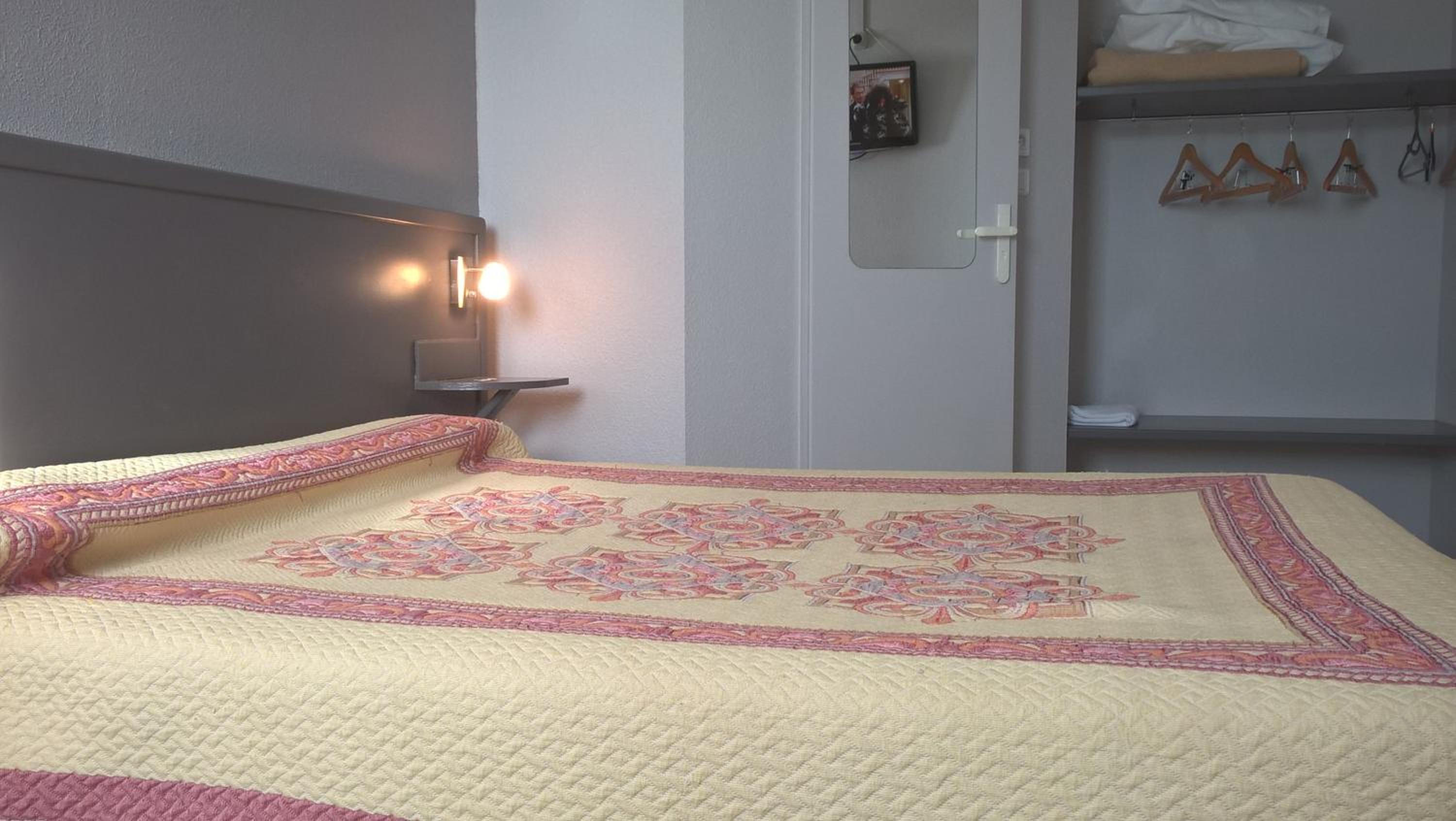 Riv'hotel
